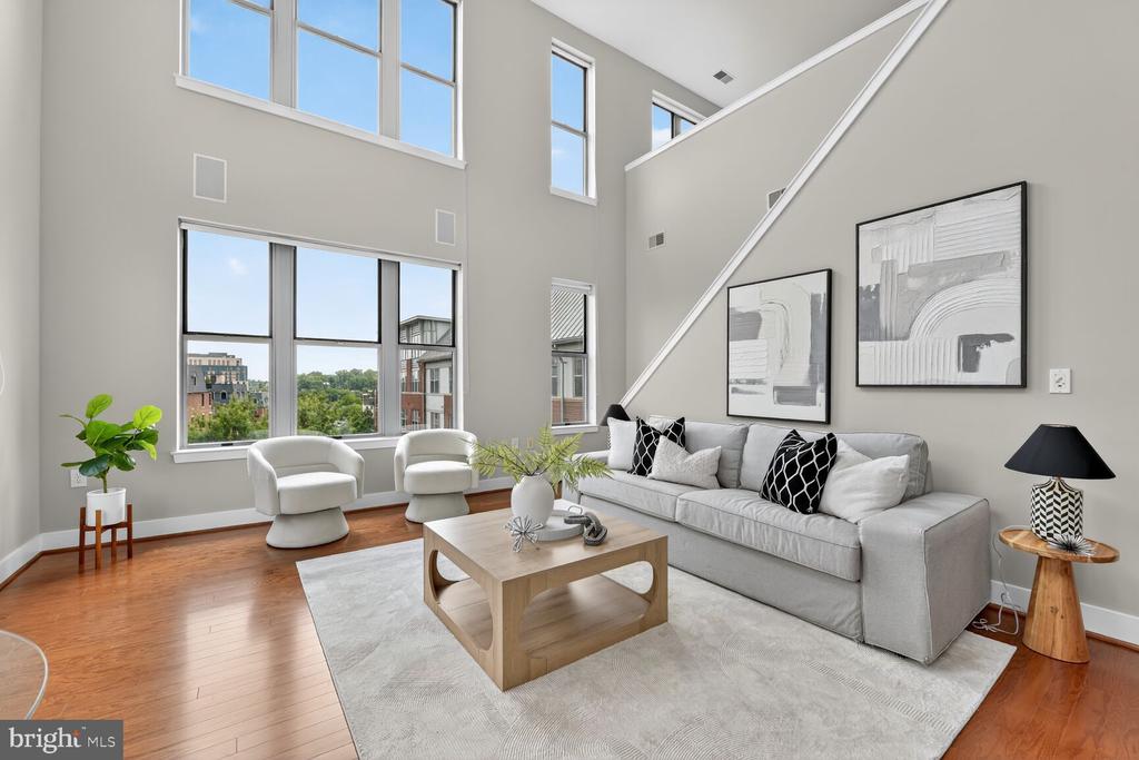 Arlington, Virginia, 22201, United States, 2 Bedrooms Bedrooms, ,2 BathroomsBathrooms,Residential,For Sale,1927773