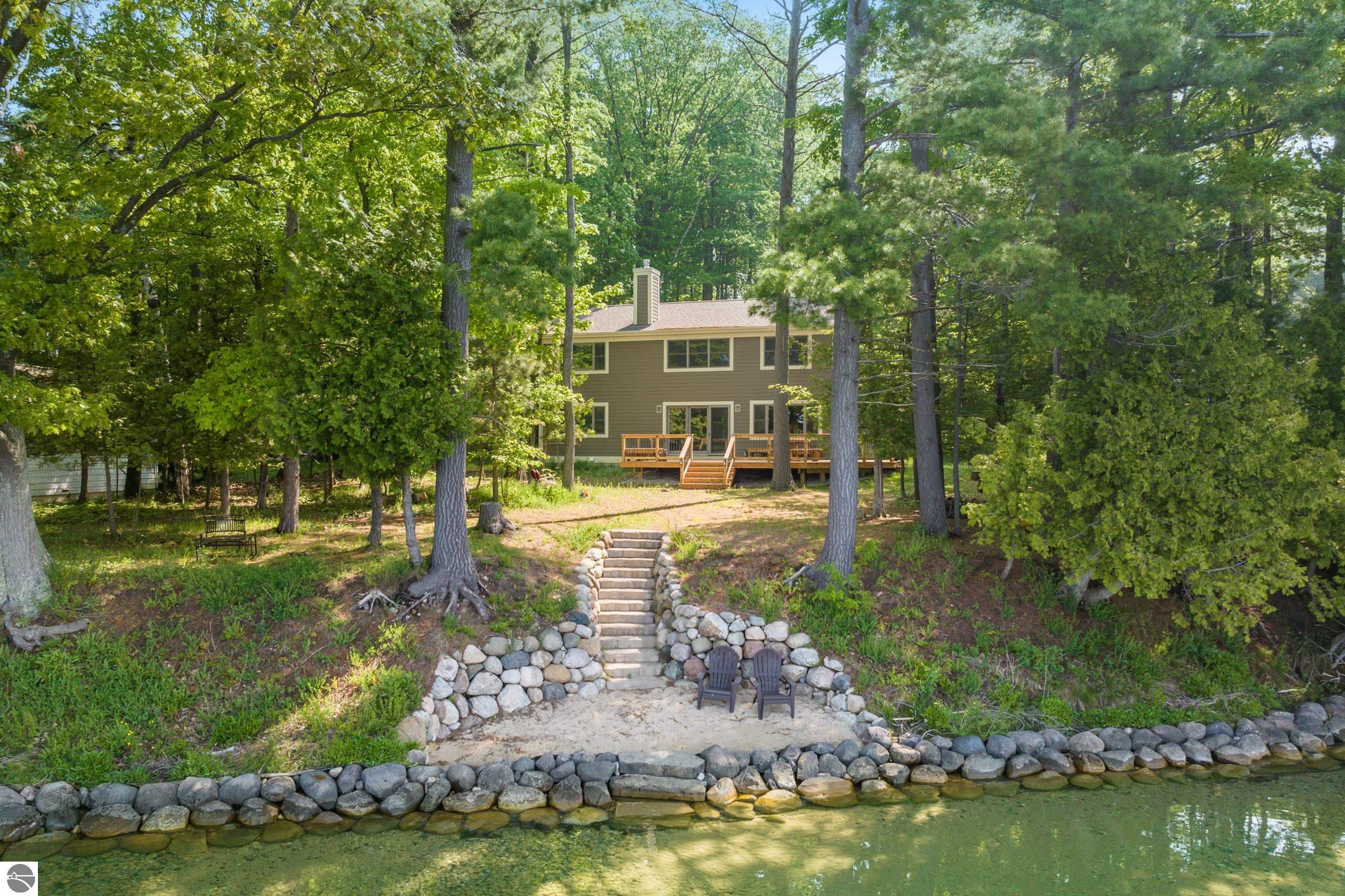 Alden, Michigan, 69612, United States, 4 Bedrooms Bedrooms, ,4 BathroomsBathrooms,Residential,For Sale,1849934