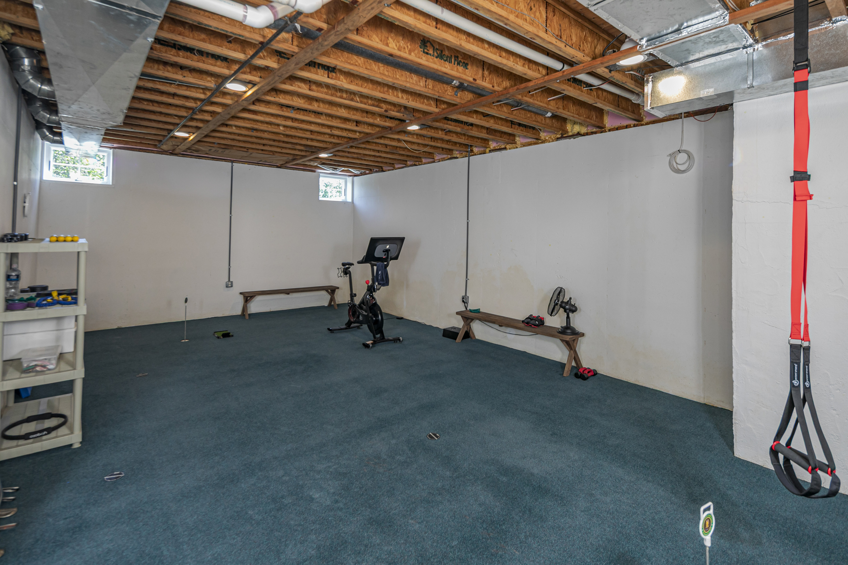  Stand-Out Home in The Glen Features Pastoral Views and Soaring Ceilings - 物件實景