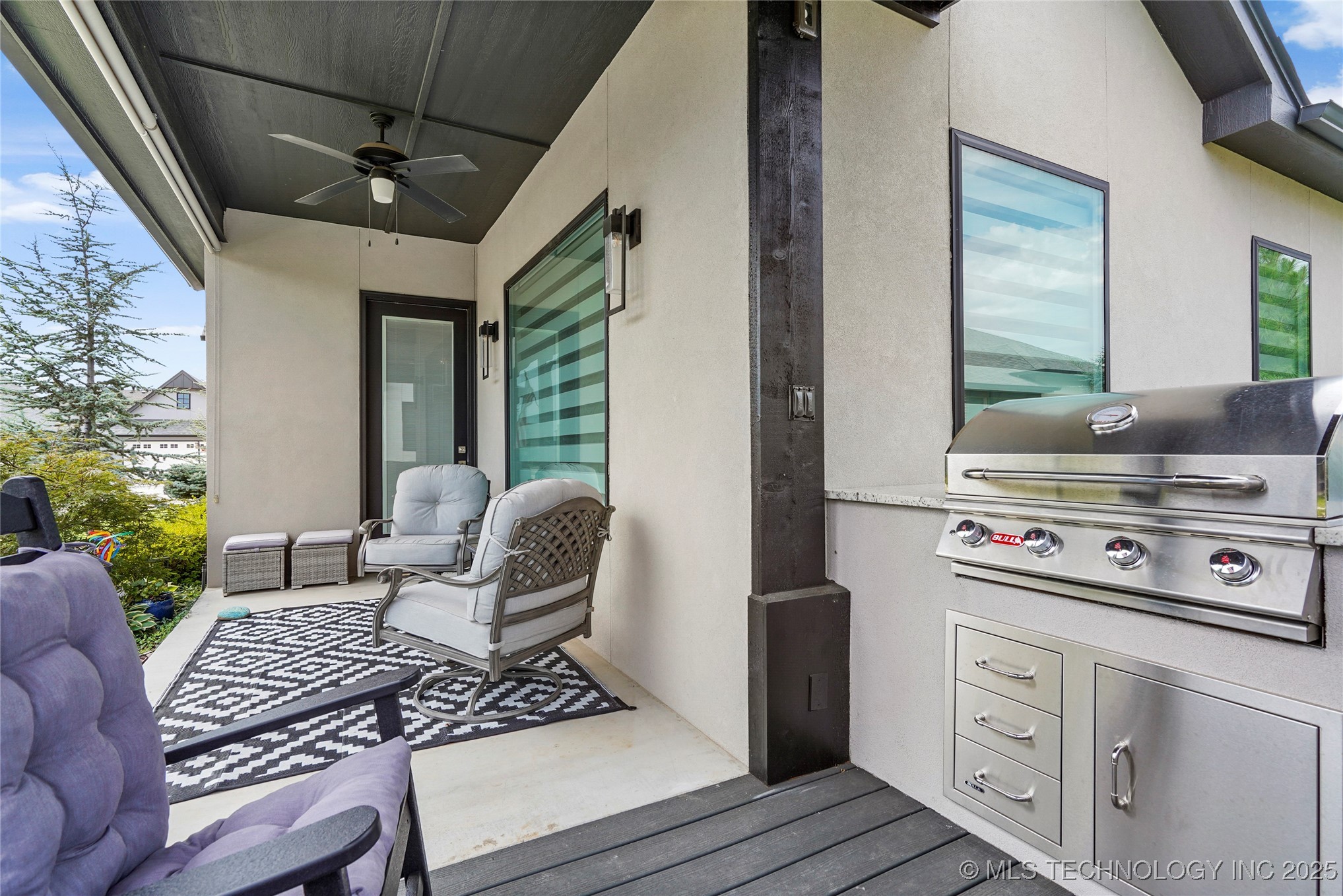 Tulsa, Oklahoma, 74132, United States, 2 Bedrooms Bedrooms, ,2 BathroomsBathrooms,Residential,For Sale,1926160