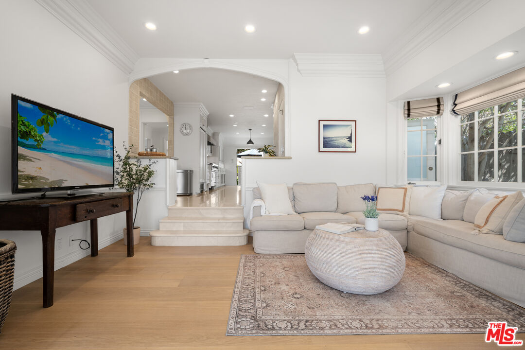 Malibu, California, 90265, United States, 5 Bedrooms Bedrooms, ,2 BathroomsBathrooms,Residential,For Sale,1752333