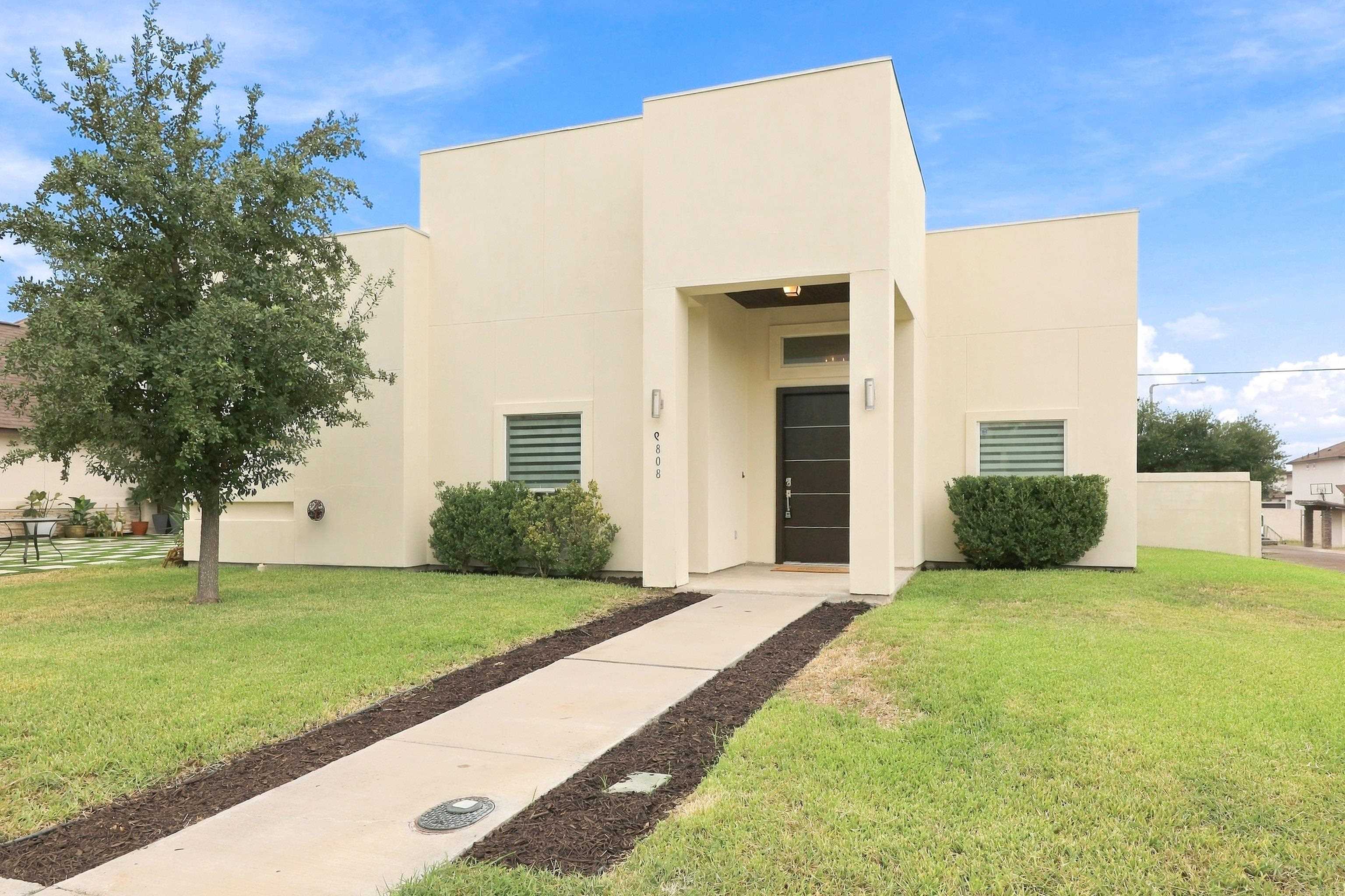 Aziz St, Laredo, TX 78045