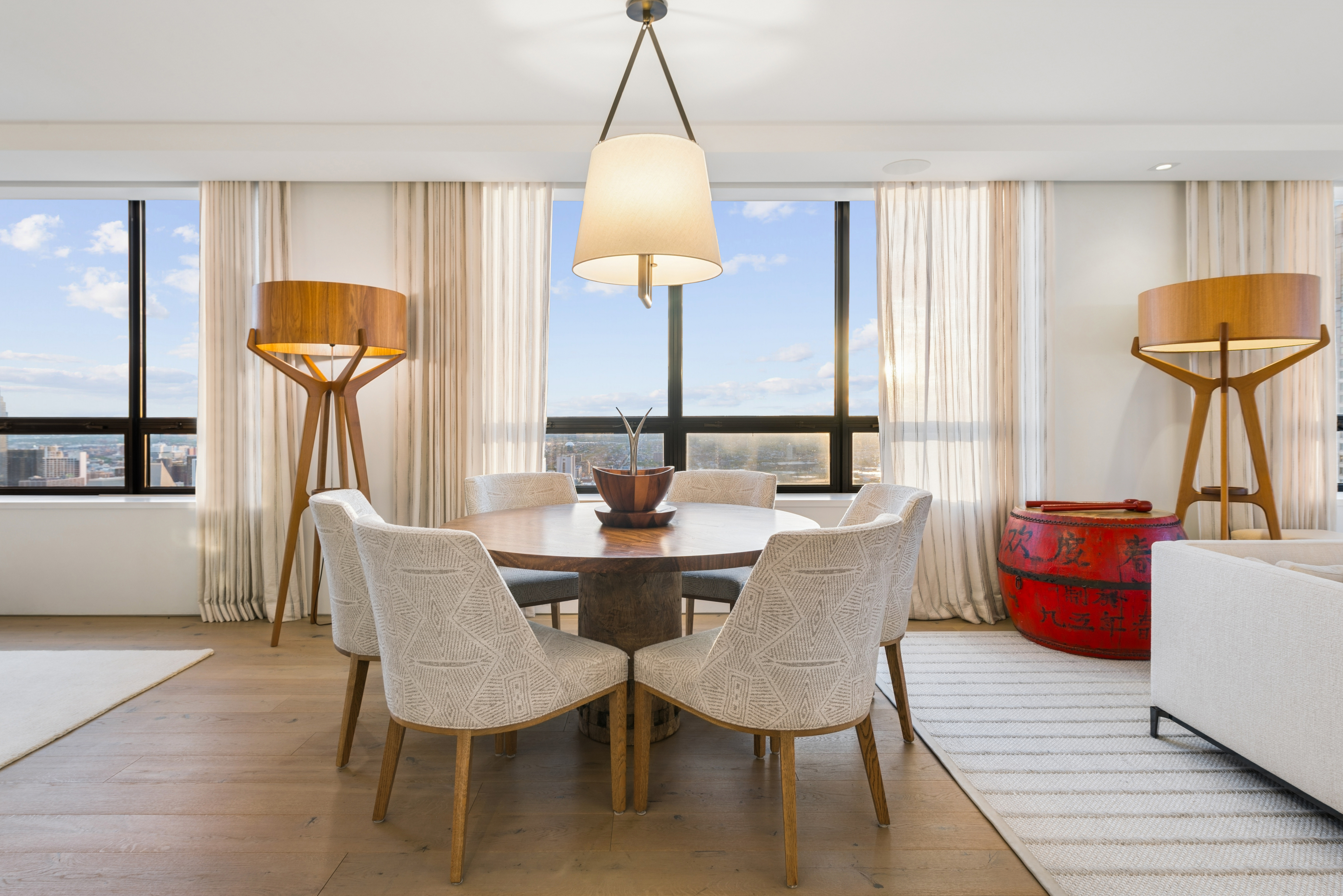 Refined Blend of Classic Architecture and Modern Design - 物件實景
