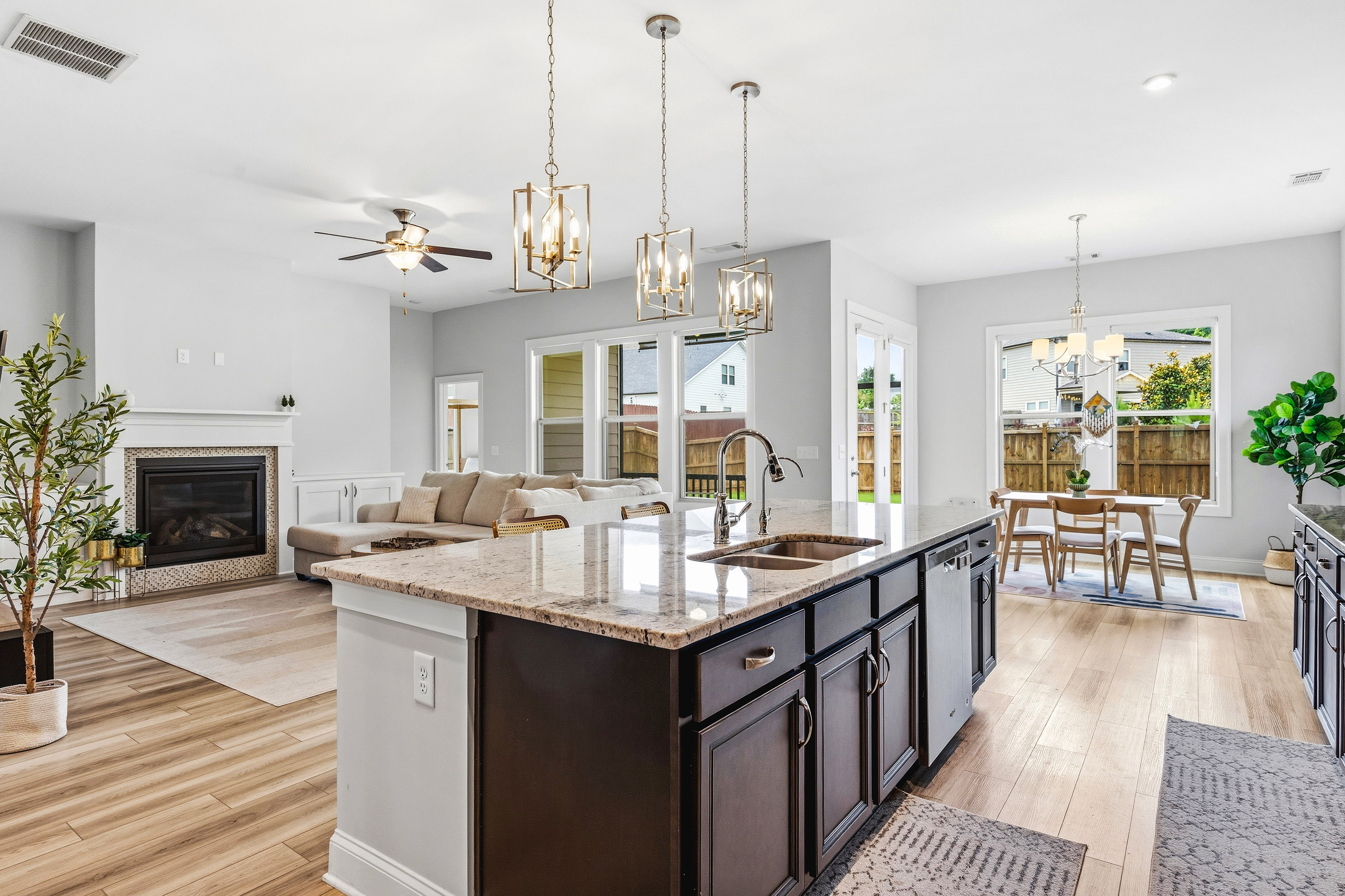  Immaculate Stepless Ranch in Desirable Summerfield - 物件實景