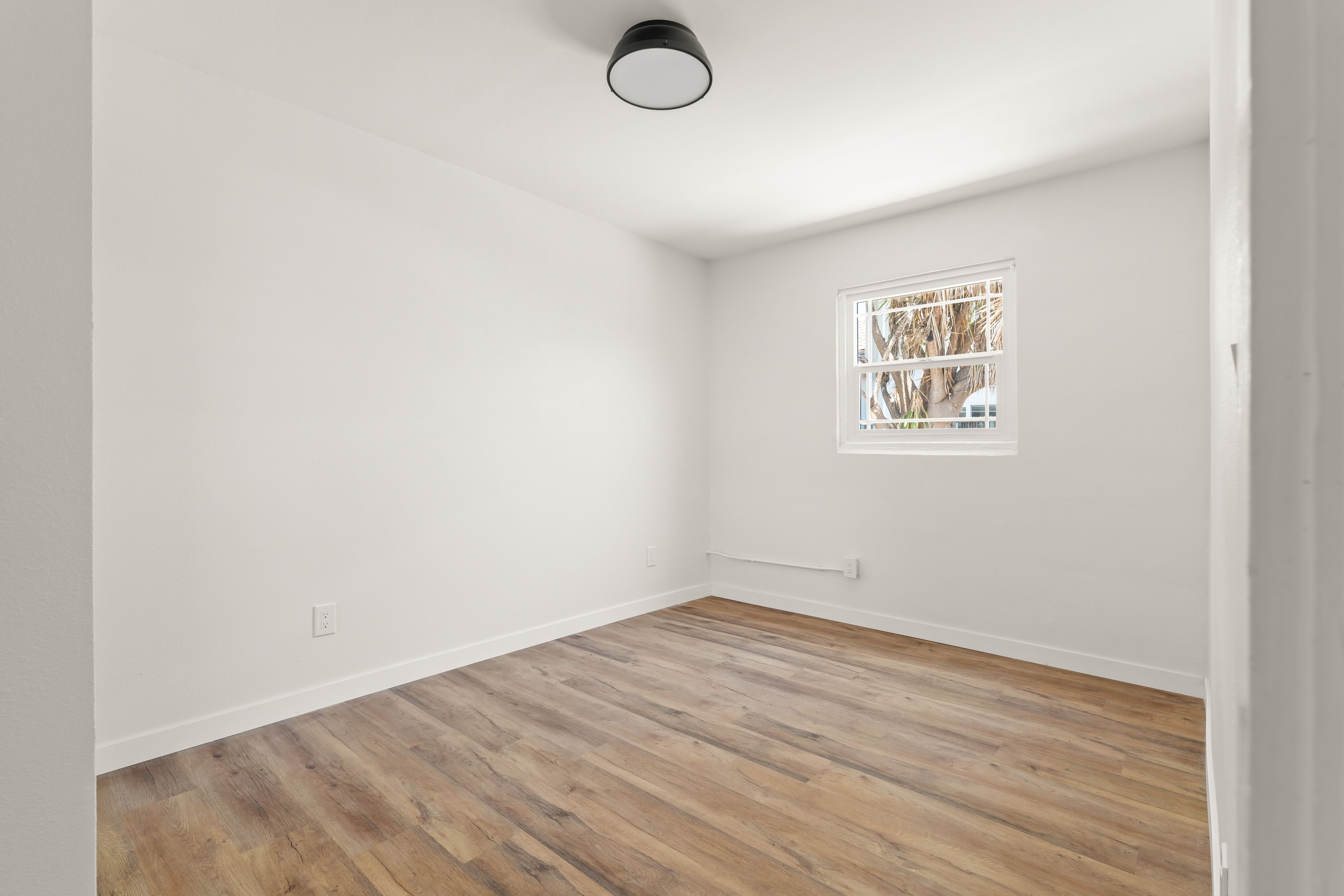  790 South Saticoy Avenue, Ventura, CA 93004 - 物件實景