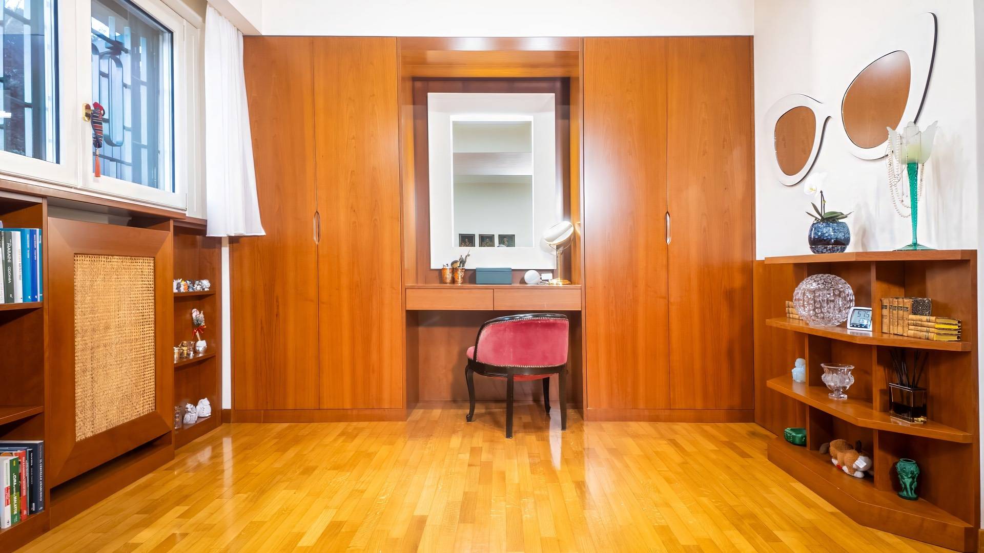 Roma, Roma, 00100, IT, 5 Bedrooms Bedrooms, ,7 BathroomsBathrooms,Residential,For Sale,1805365