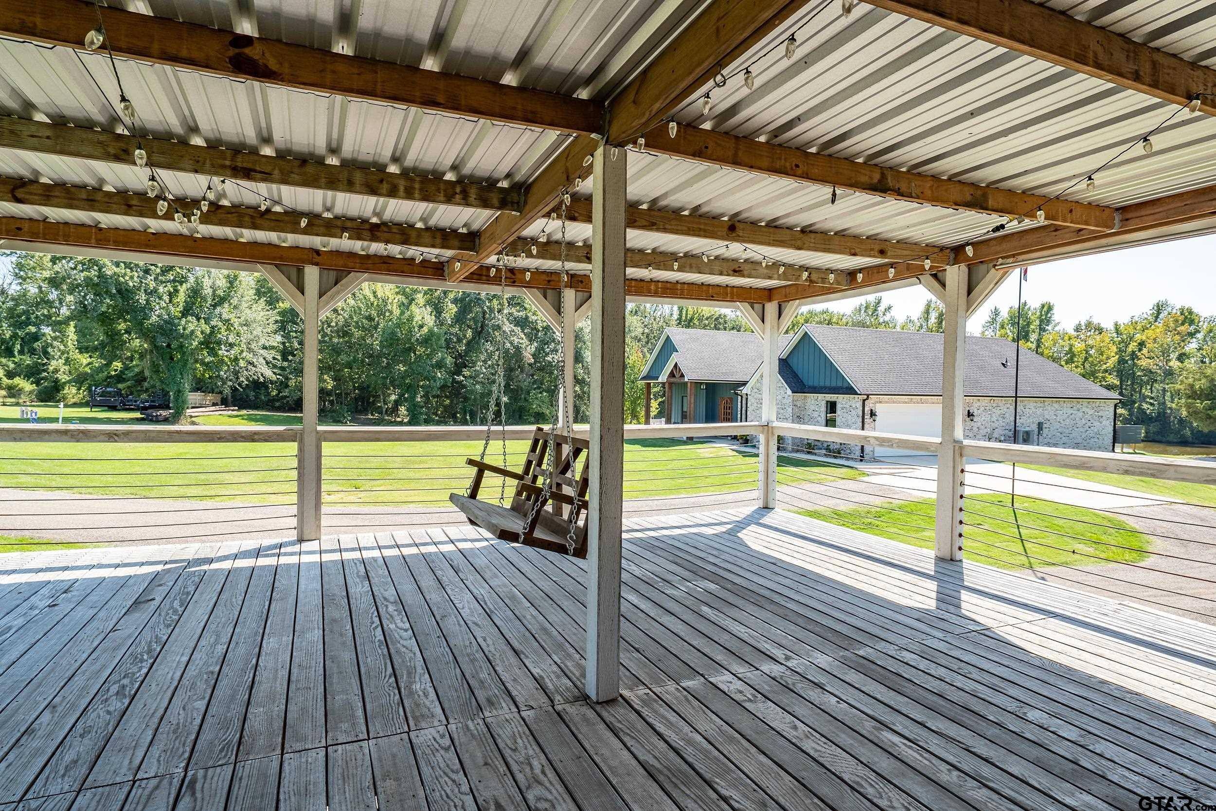 Mineola, Texas, 75773, United States, 3 Bedrooms Bedrooms, ,3 BathroomsBathrooms,Residential,For Sale,1951277