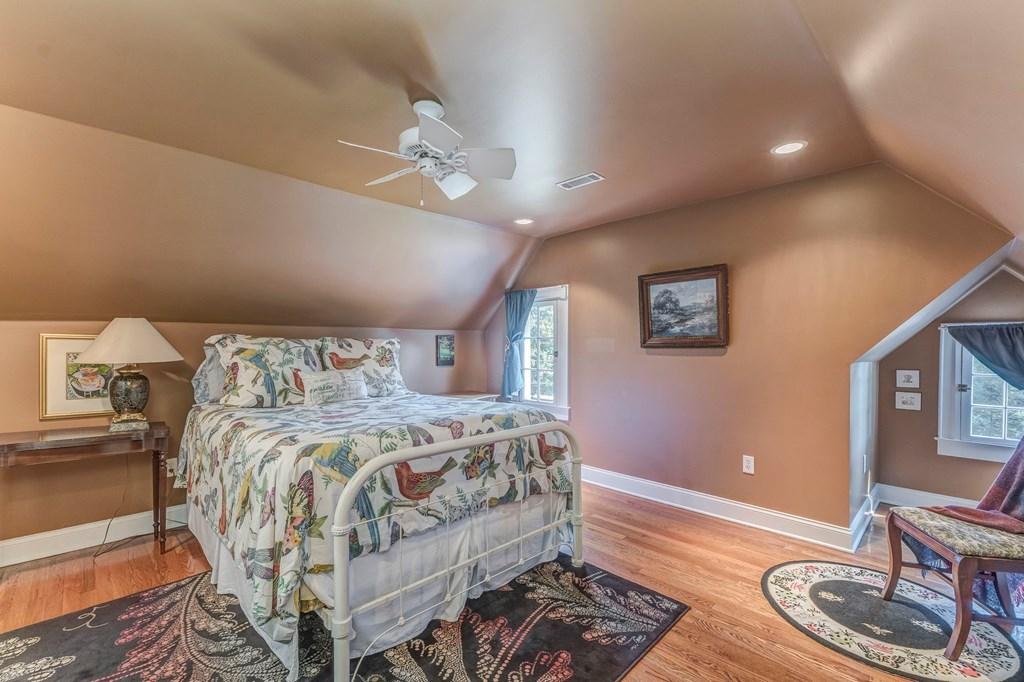 DALTON, Georgia, 30720, United States, 3 Bedrooms Bedrooms, ,4 BathroomsBathrooms,Residential,For Sale,1966909