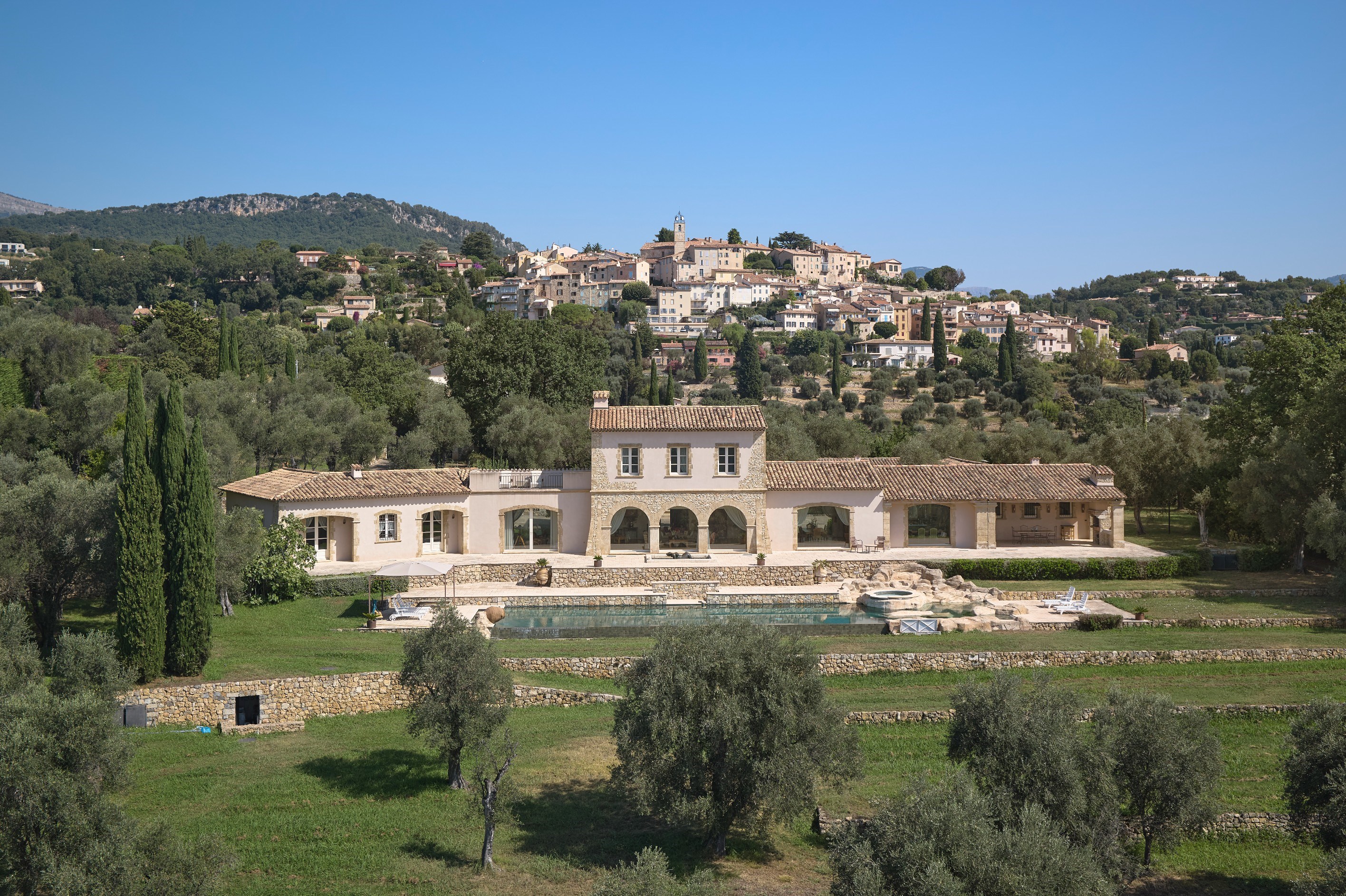  Luxury estate in Châteauneuf-Grasse with panoramic sea views, 625 sqm residence - 物件實景