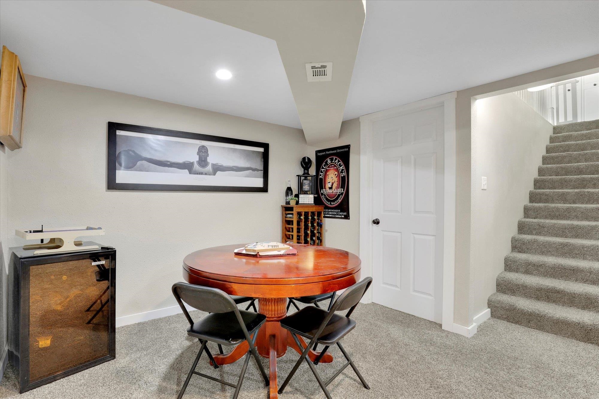 Spokane Valley, Washington, 99216, United States, 4 Bedrooms Bedrooms, ,3 BathroomsBathrooms,Residential,For Sale,1927363