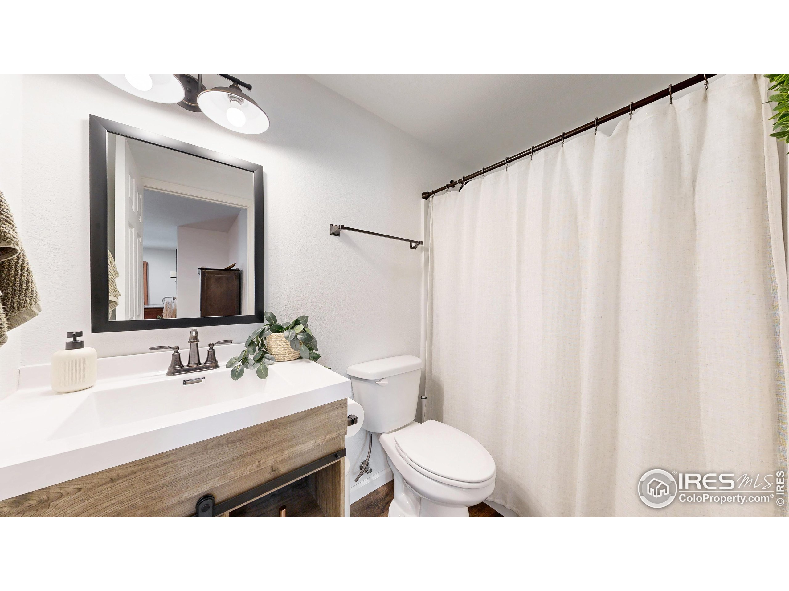 Milliken, Colorado, 80543, United States, 4 Bedrooms Bedrooms, ,3 BathroomsBathrooms,Residential,For Sale,1896657