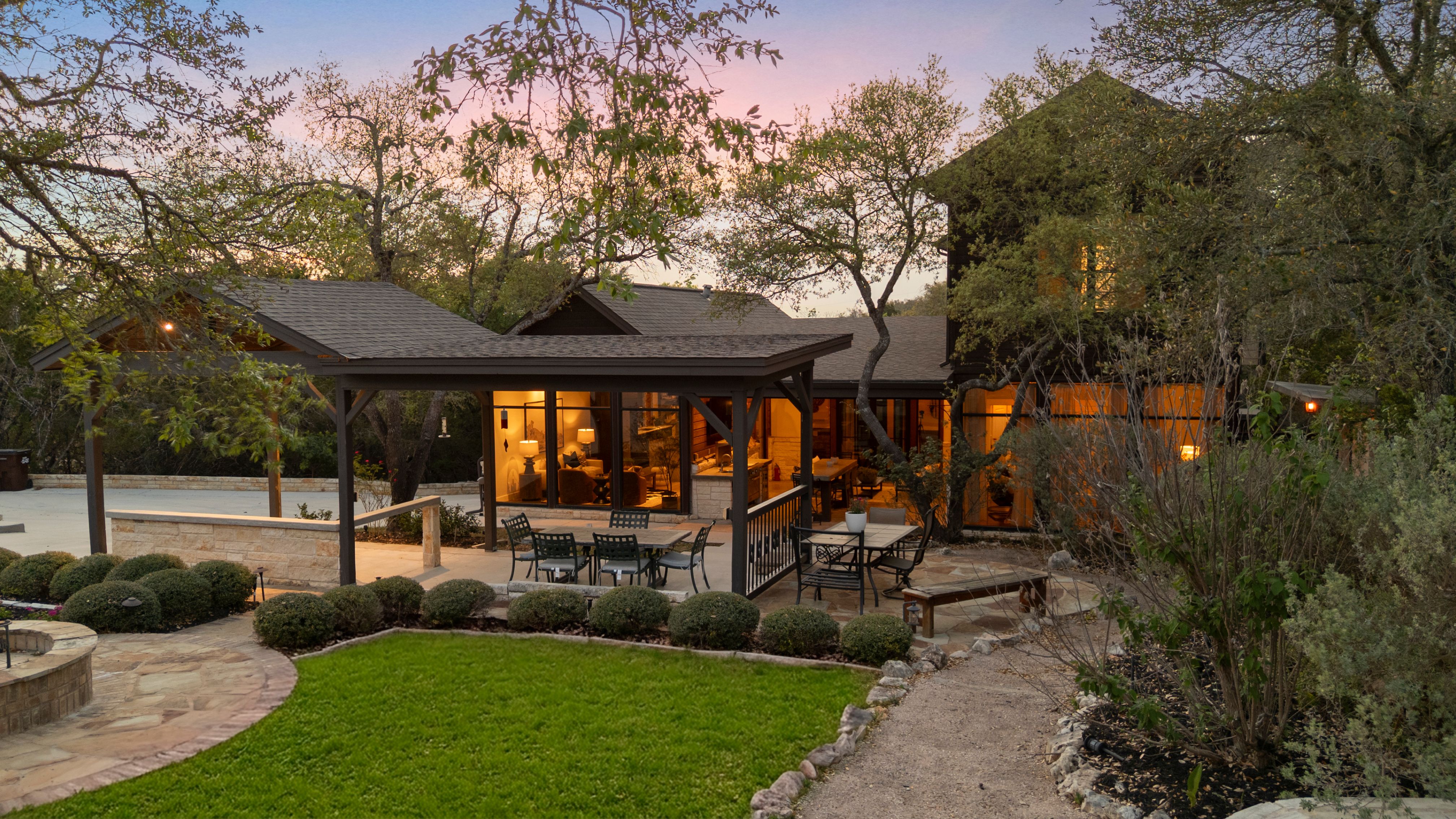  Spring Branch Luxury on 2.3 Acres - 物件實景