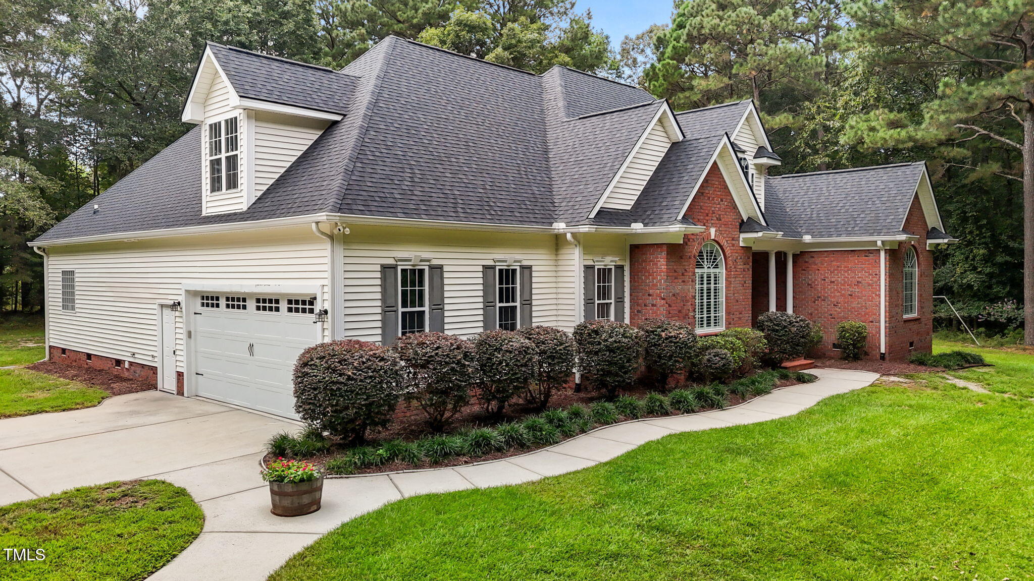 Smithfield, North Carolina, 27577, United States, 3 Bedrooms Bedrooms, ,4 BathroomsBathrooms,Residential,For Sale,1933670