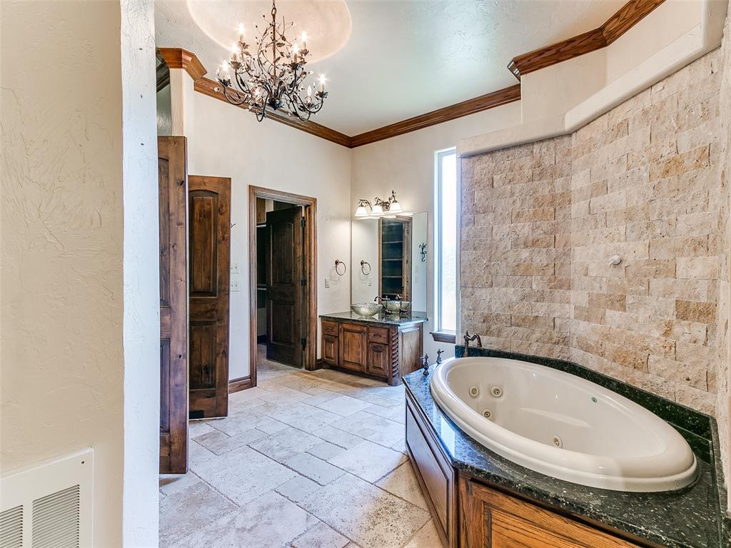 Choctaw, Oklahoma, 73020, United States, 4 Bedrooms Bedrooms, ,5 BathroomsBathrooms,Residential,For Sale,1978784