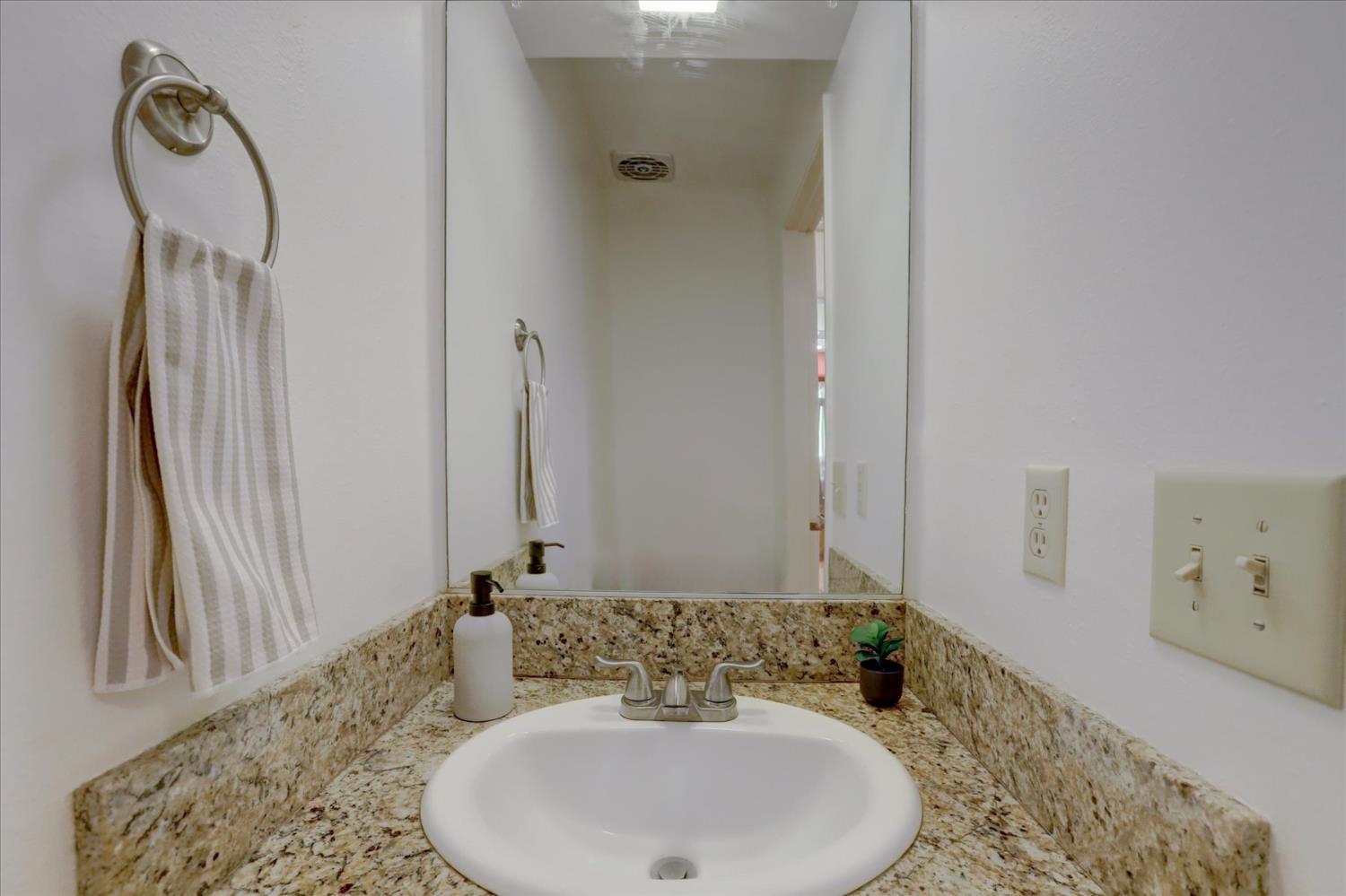 Nevada City, California, 95959, United States, 3 Bedrooms Bedrooms, ,3 BathroomsBathrooms,Residential,For Sale,1858077