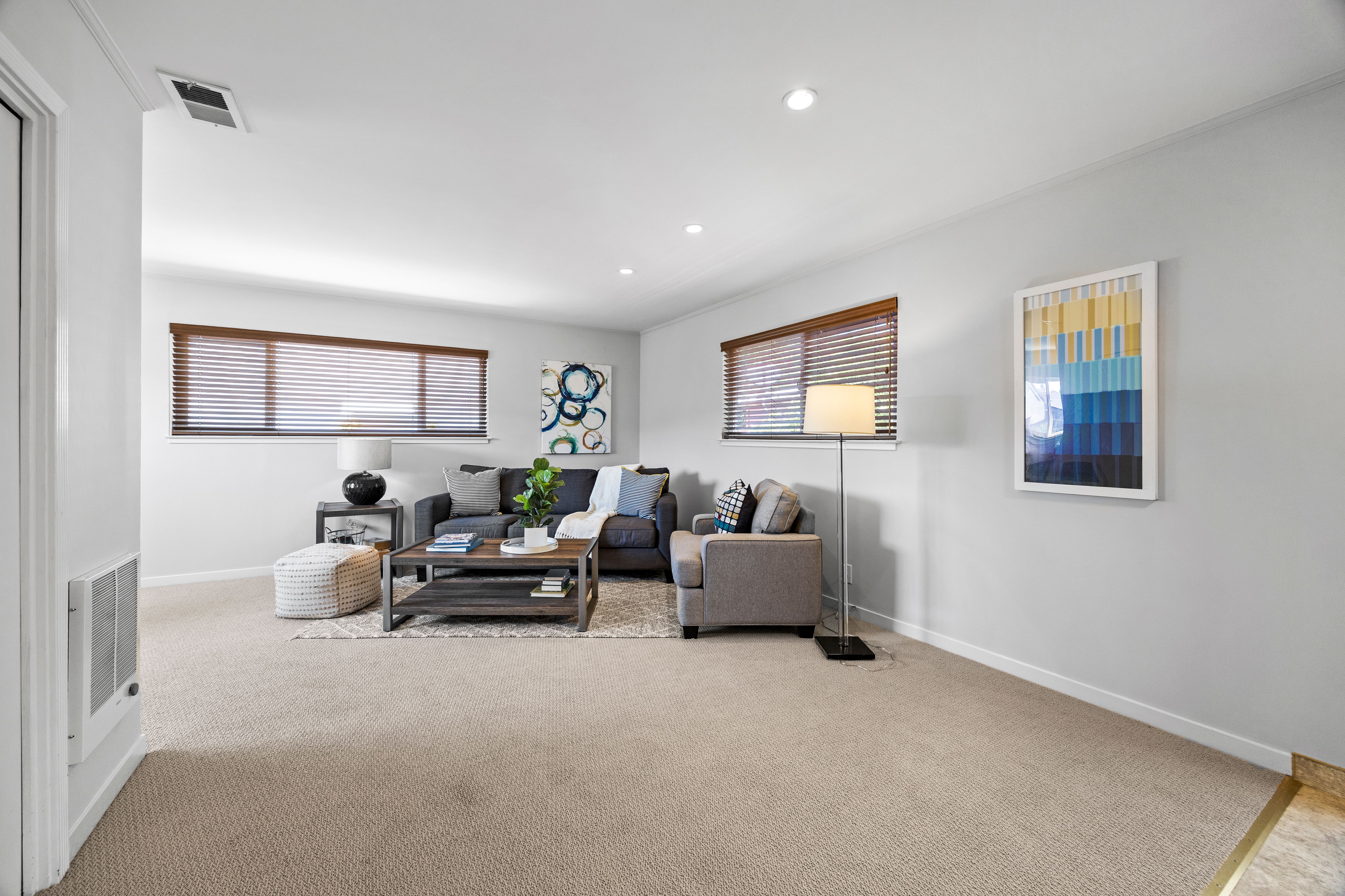  Single Story Rancher in Desirable San Mateo Village - 物件實景