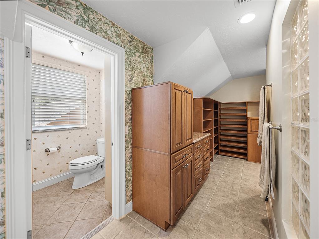 Winter Haven, Florida, 33884, United States, 3 Bedrooms Bedrooms, ,4 BathroomsBathrooms,Residential,For Sale,1895737