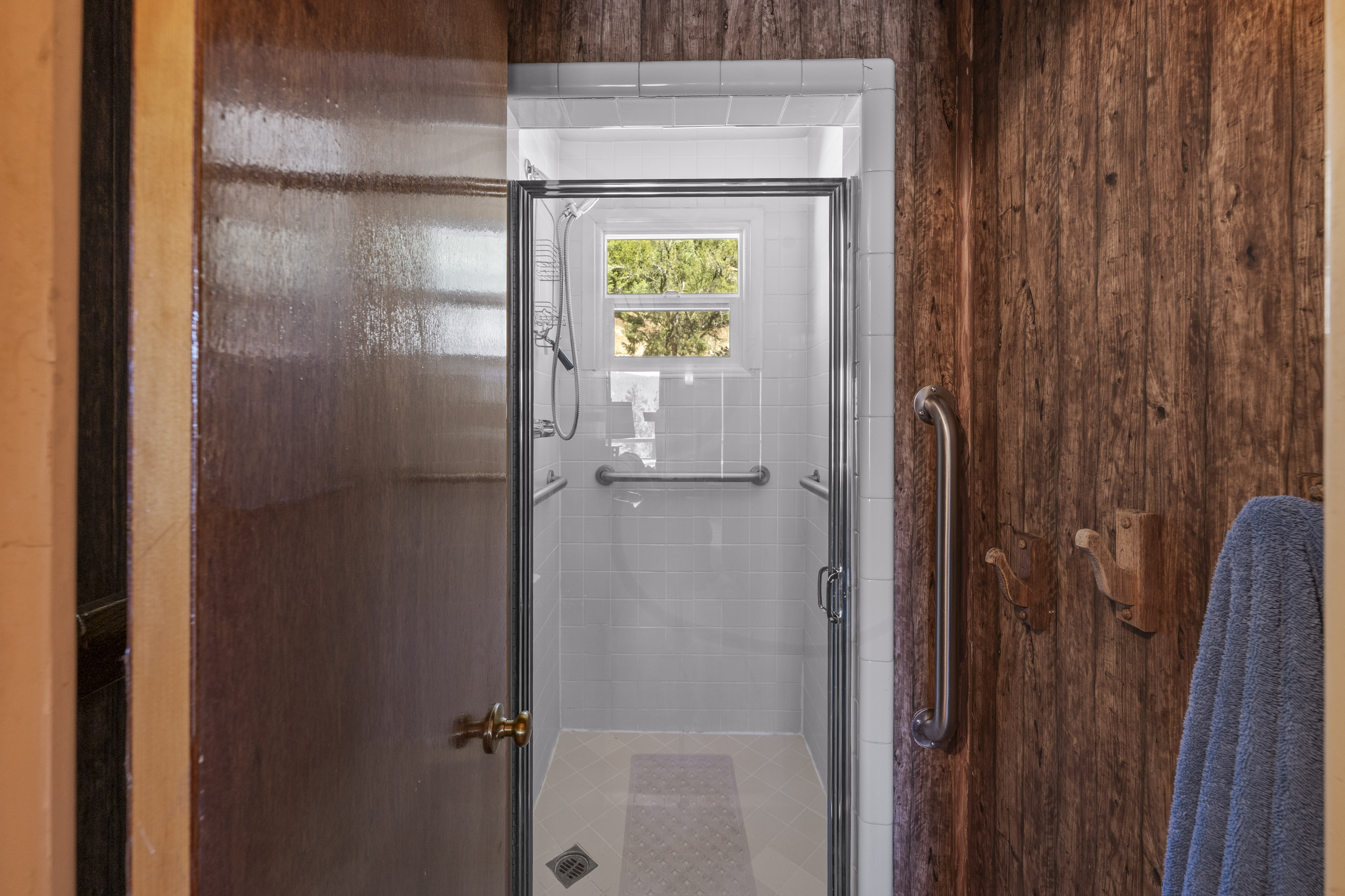  82 Lakeview Lane, Fawnskin, CA 92333 - 物件實景