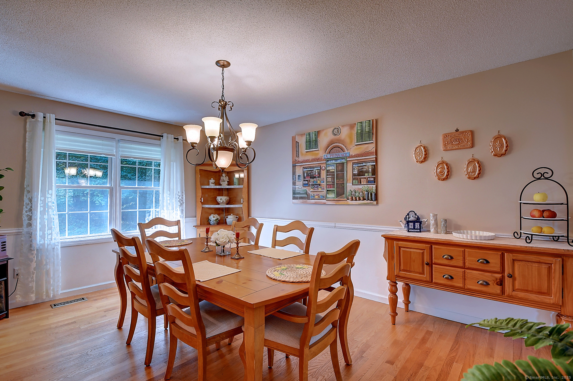 Cheshire, Connecticut, 06410, United States, 3 Bedrooms Bedrooms, ,3 BathroomsBathrooms,Residential,For Sale,1987474