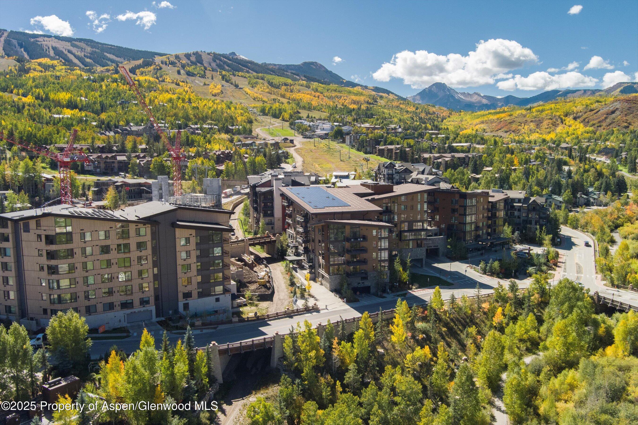 Snowmass Village, Colorado, 81615, United States, 3 Bedrooms Bedrooms, ,3 BathroomsBathrooms,Residential,For Sale,1997105