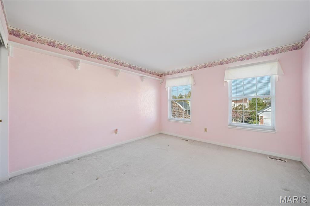 Ballwin, Missouri, 63021, United States, 4 Bedrooms Bedrooms, ,3 BathroomsBathrooms,Residential,For Sale,1989347