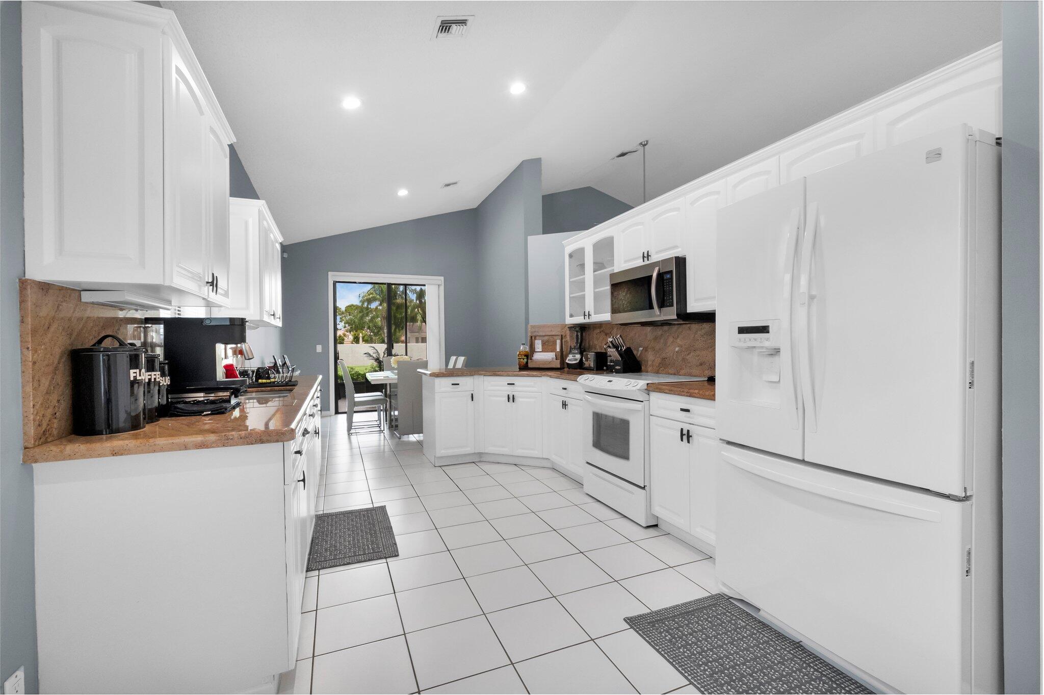 Boynton Beach, Florida, 33436, United States, 2 Bedrooms Bedrooms, ,2 BathroomsBathrooms,Residential,For Sale,1998291