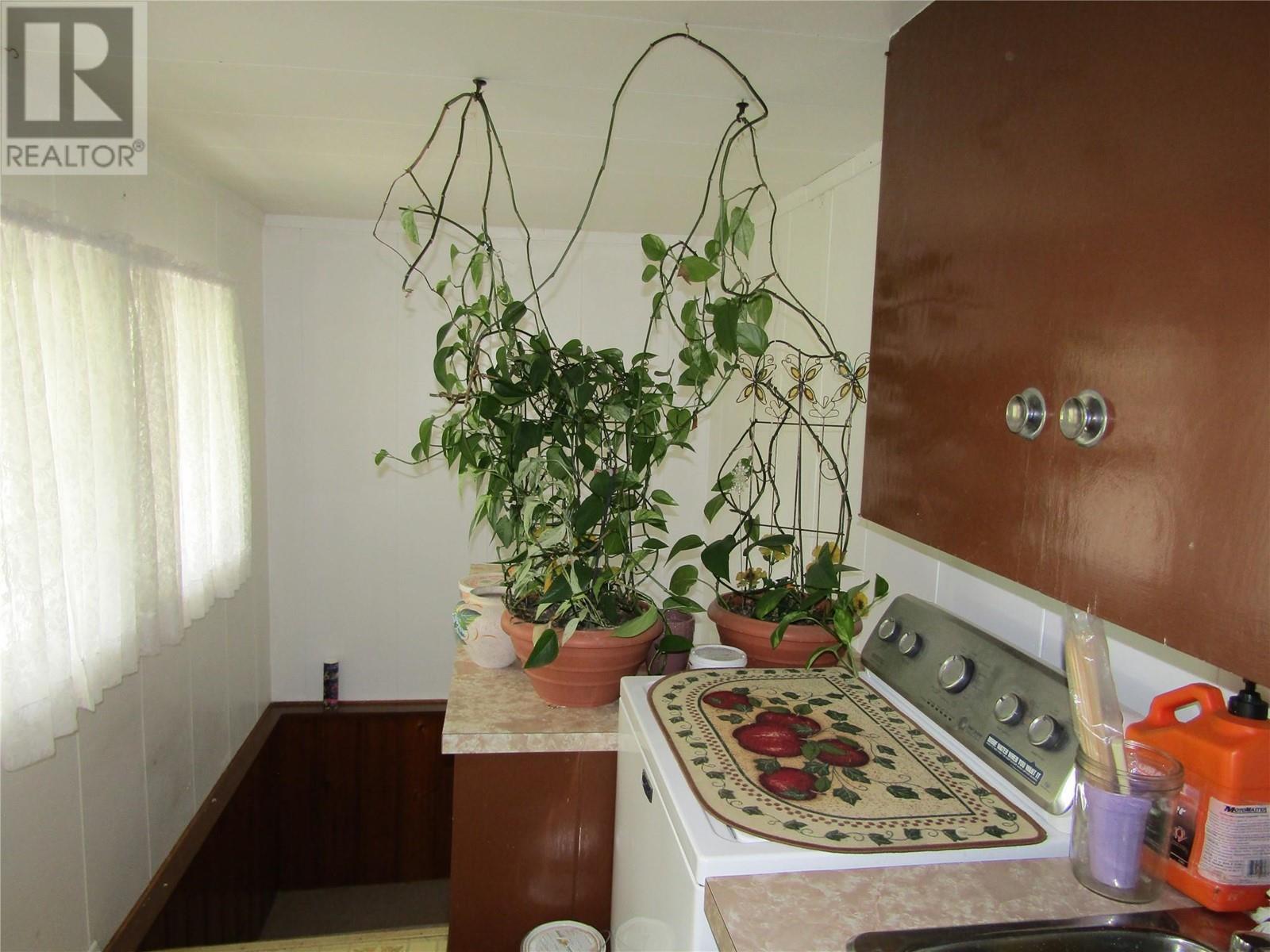 GRAND FORKS, British Columbia, V0H 1H5, CA, 3 Bedrooms Bedrooms, ,1 BathroomBathrooms,Residential,For Sale,1947650