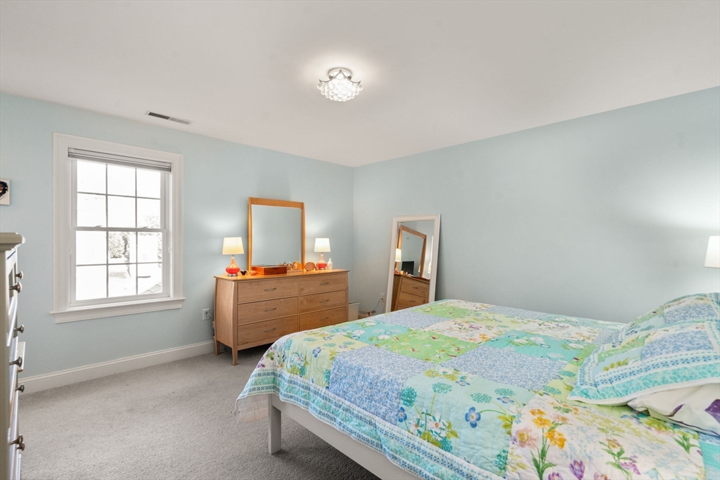 Holliston, Massachusetts, 01746, United States, 2 Bedrooms Bedrooms, ,3 BathroomsBathrooms,Residential,For Sale,1940343