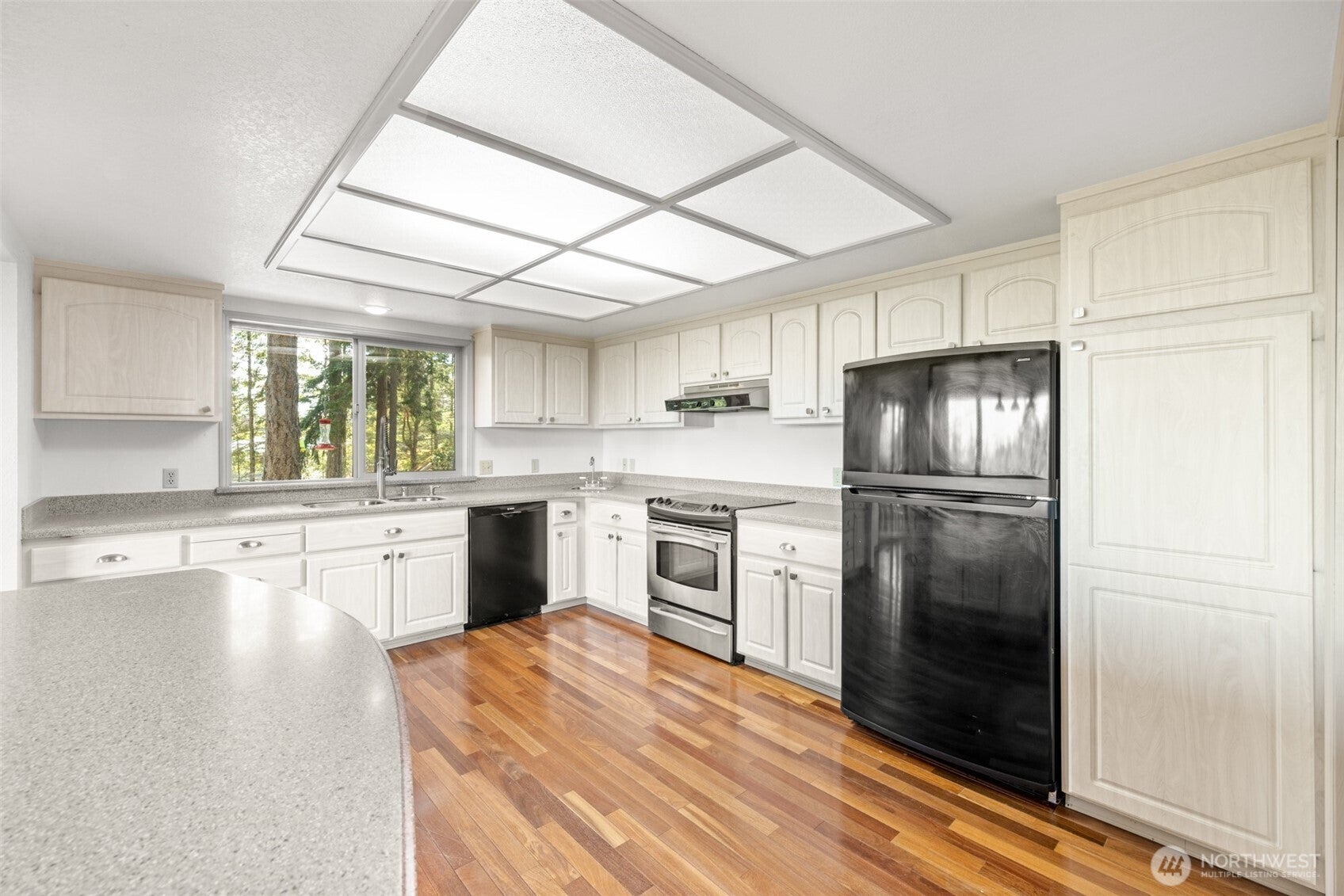 Sequim, Washington, 98382, United States, 4 Bedrooms Bedrooms, ,1 BathroomBathrooms,Residential,For Sale,1982988