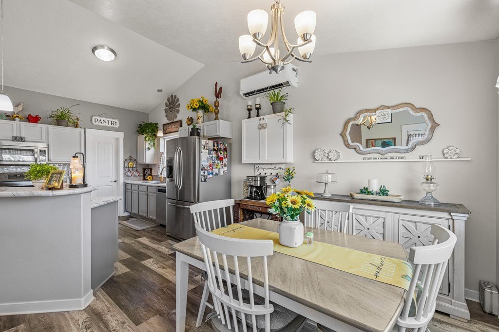 Council, Idaho, 83612, United States, 3 Bedrooms Bedrooms, ,2 BathroomsBathrooms,Residential,For Sale,1984267