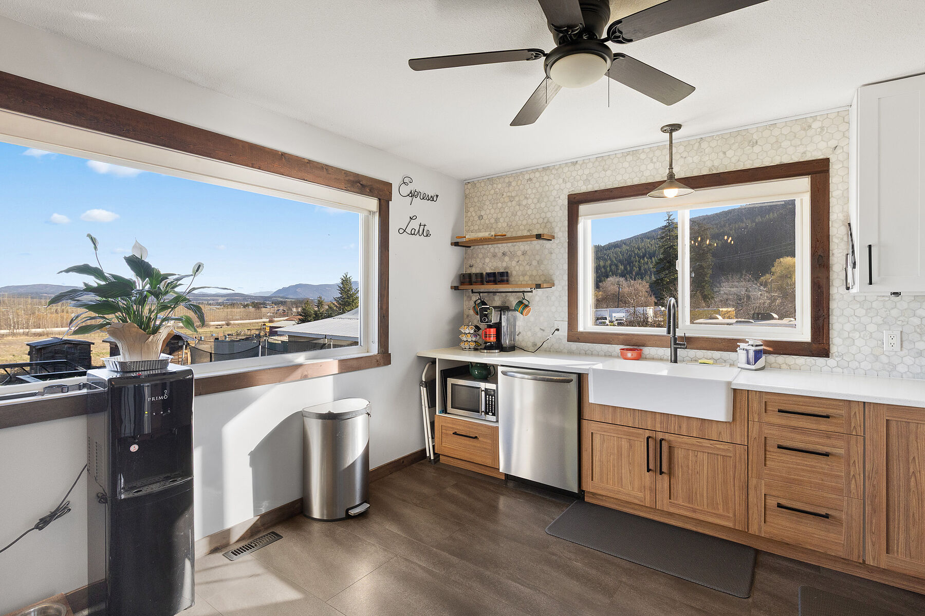  Hobby Farm in Armstrong - 物件實景