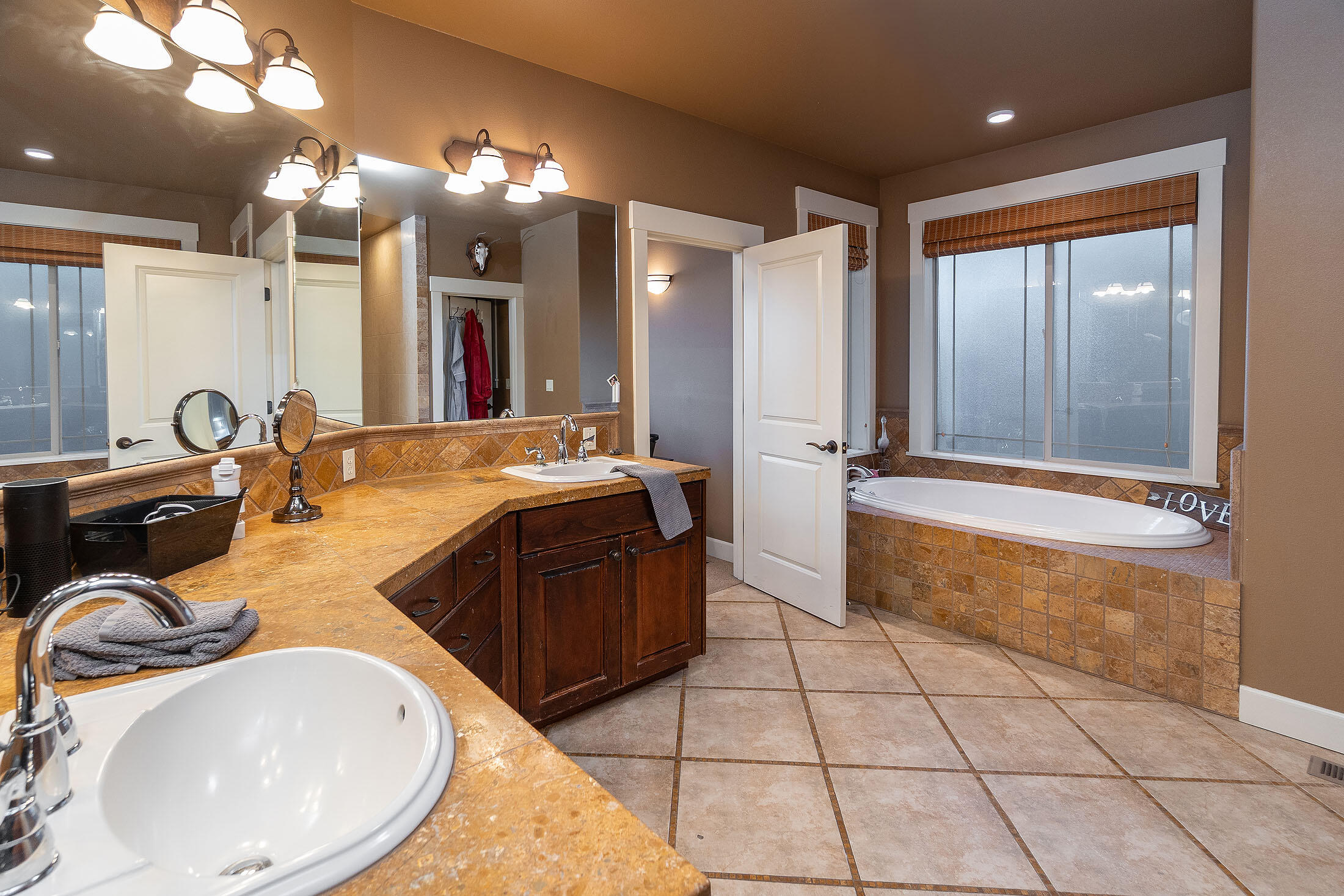 Bend, Oregon, 97703, United States, 4 Bedrooms Bedrooms, ,3 BathroomsBathrooms,Residential,For Sale,1805310