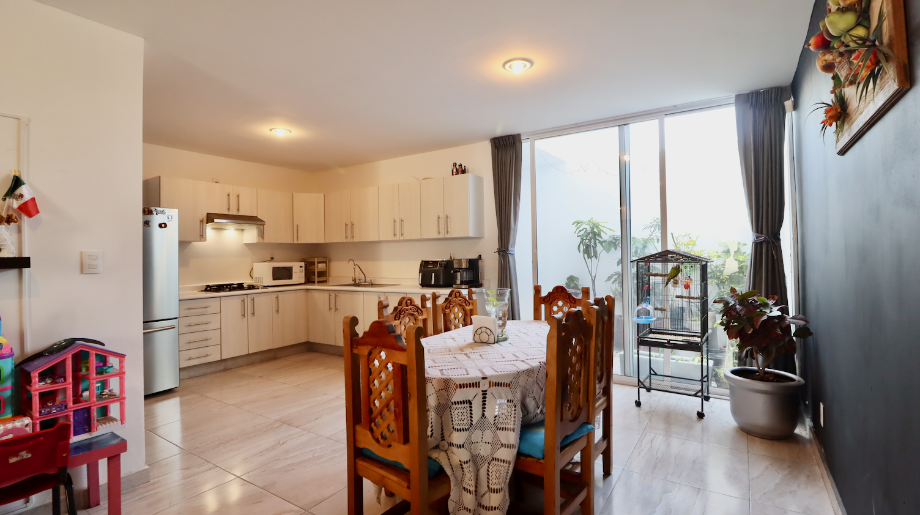 Morelia, Michoacán de Ocampo, 58200, Mexico, 3 Bedrooms Bedrooms, ,2 BathroomsBathrooms,Residential,For Sale,2000859