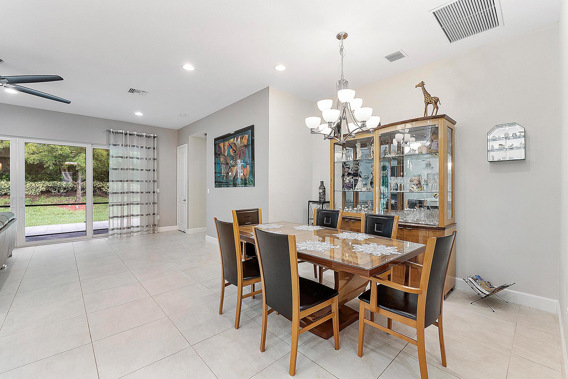 Boynton Beach, Florida, 33473, United States, 2 Bedrooms Bedrooms, ,2 BathroomsBathrooms,Residential,For Sale,1900739