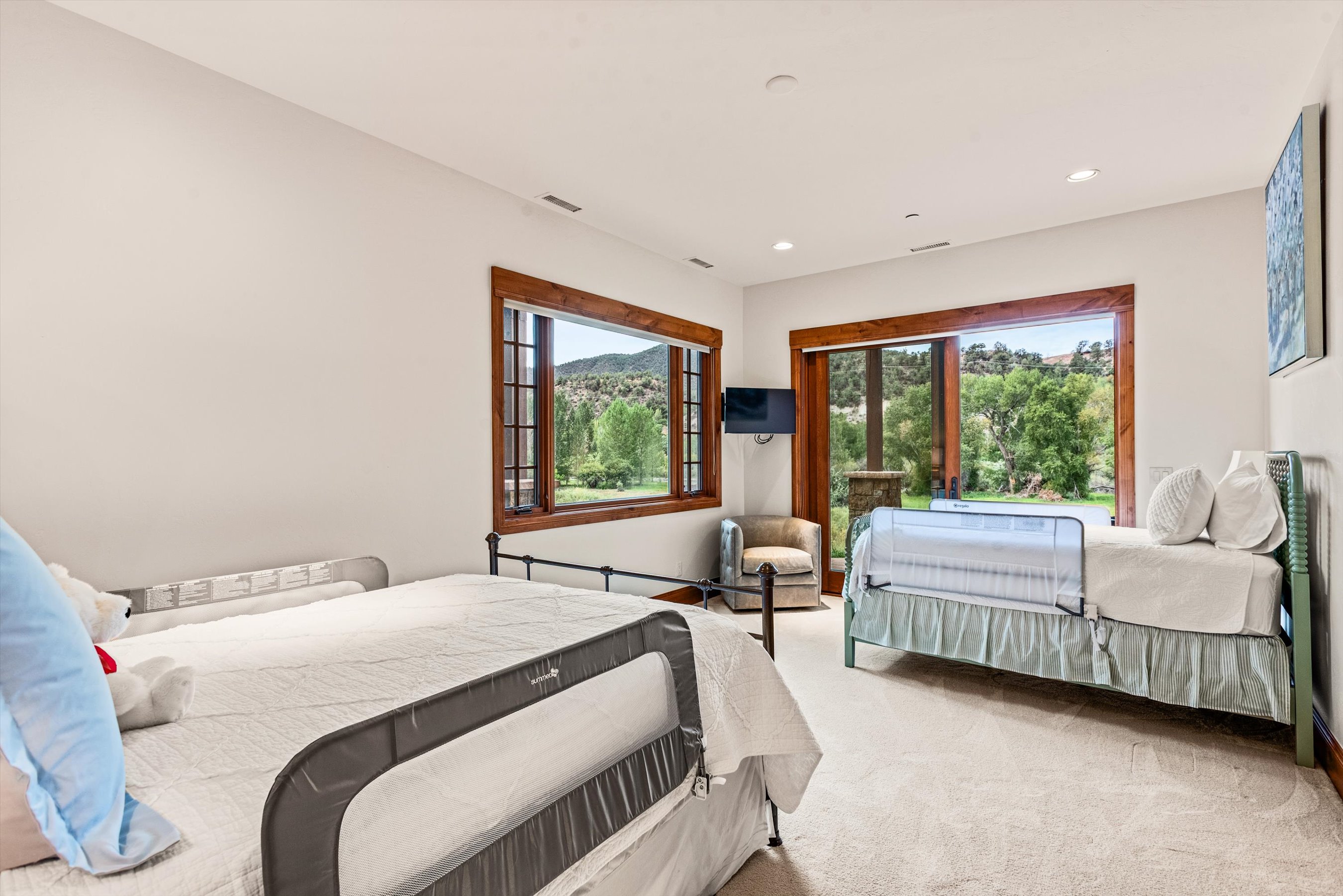  An Exceptional River-View Estate in Aspen Glen - 物件實景