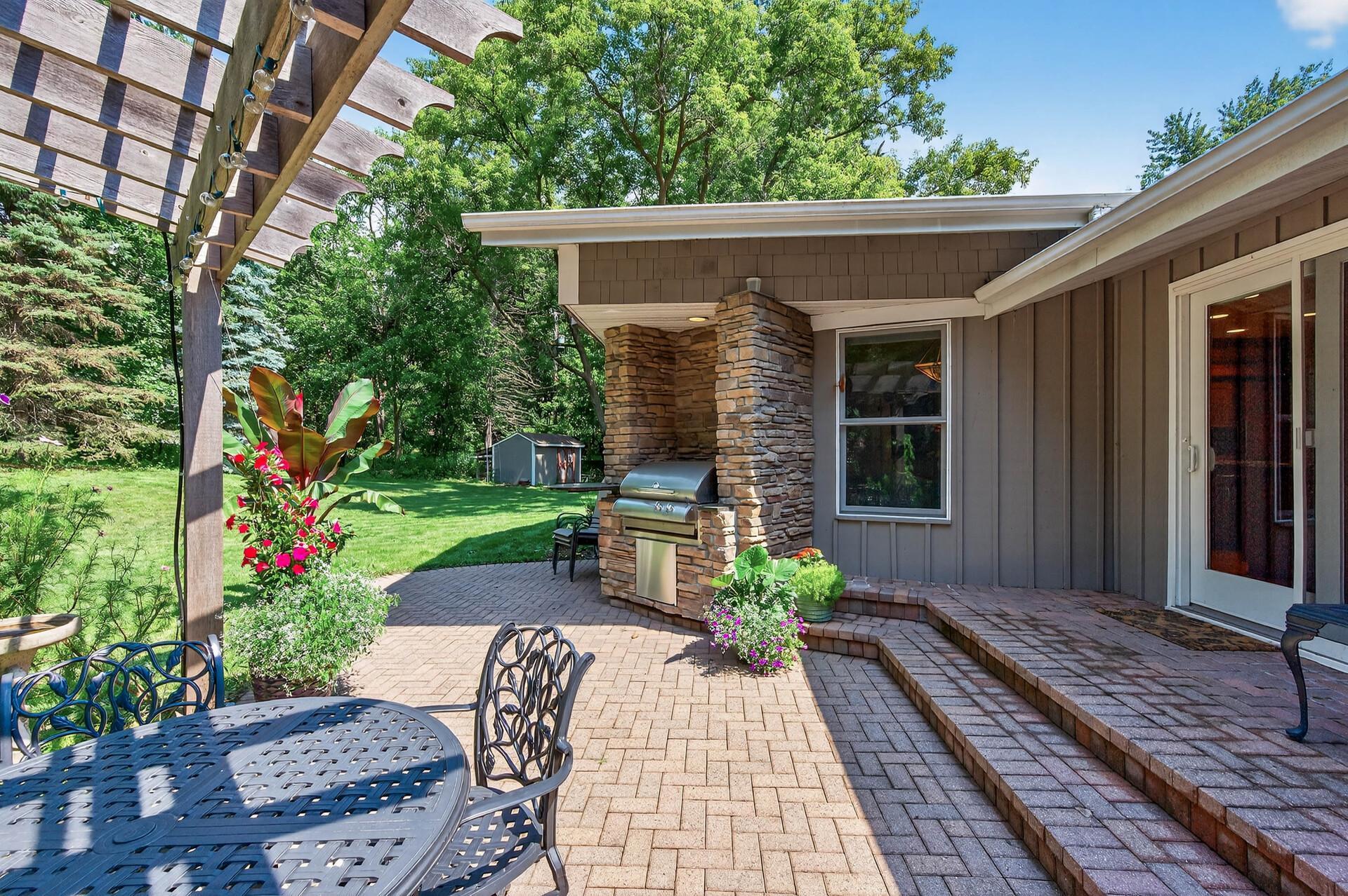 Minnetonka, Minnesota, 55345, United States, 5 Bedrooms Bedrooms, ,2 BathroomsBathrooms,Residential,For Sale,1919862