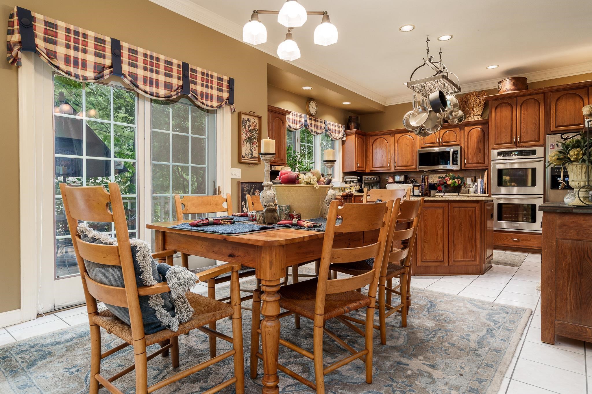 Rockford, Illinois, 61107, United States, 4 Bedrooms Bedrooms, ,5 BathroomsBathrooms,Residential,For Sale,1928082