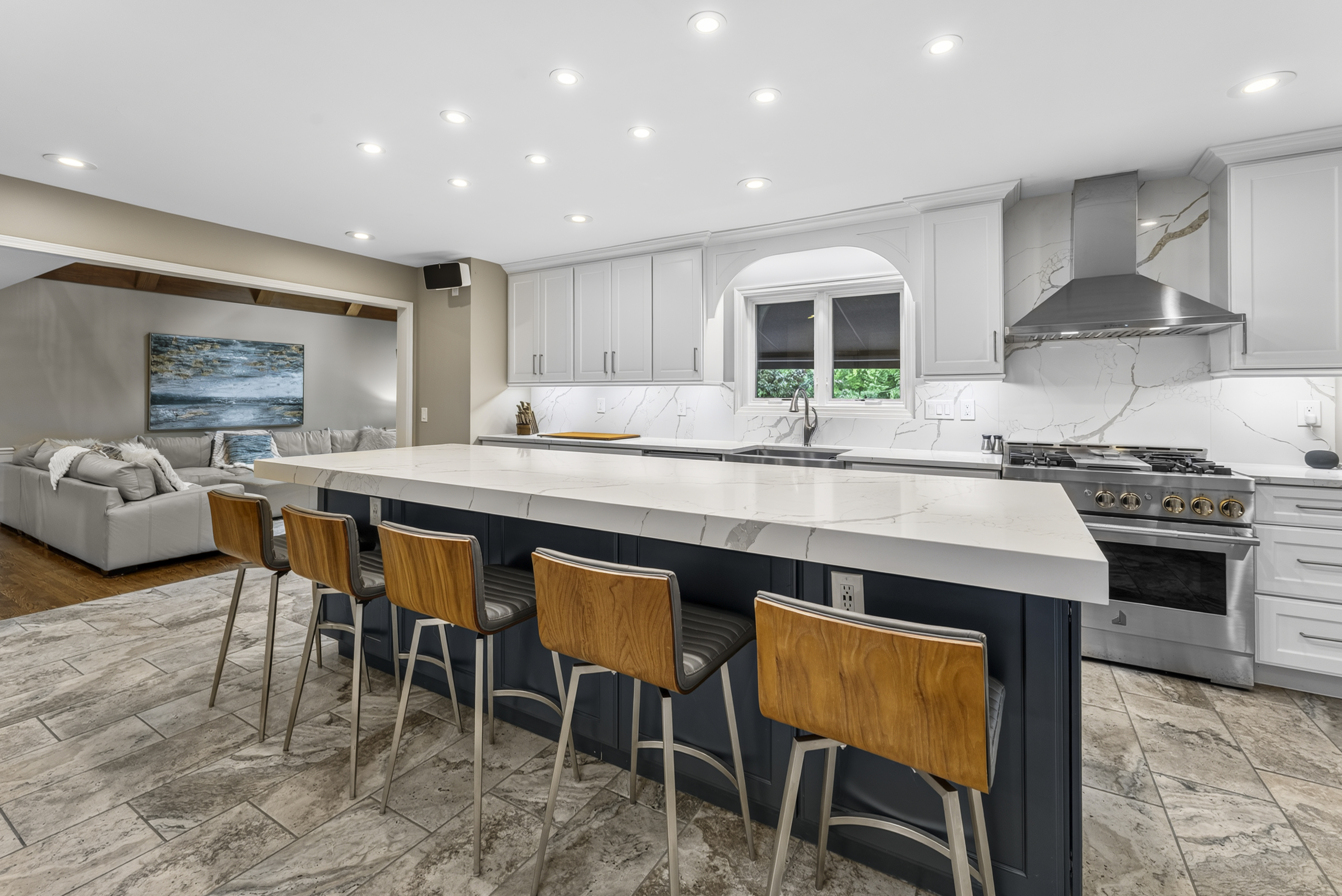  Exquisitely Renovated Home in the heart of Town & Country - 物件實景