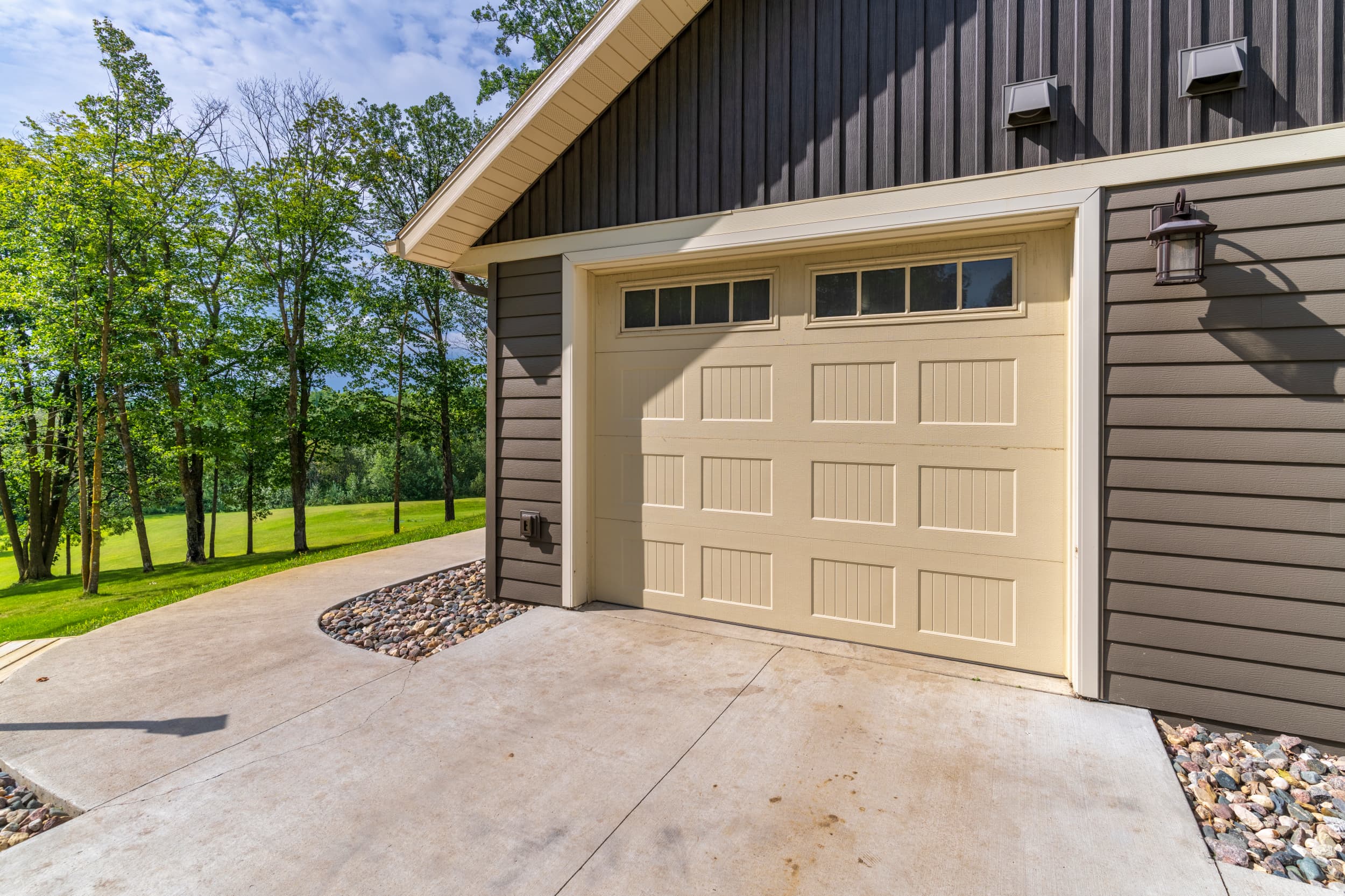 Clearbrook, Minnesota, 56634, United States, 4 Bedrooms Bedrooms, ,3 BathroomsBathrooms,Residential,For Sale,1921675