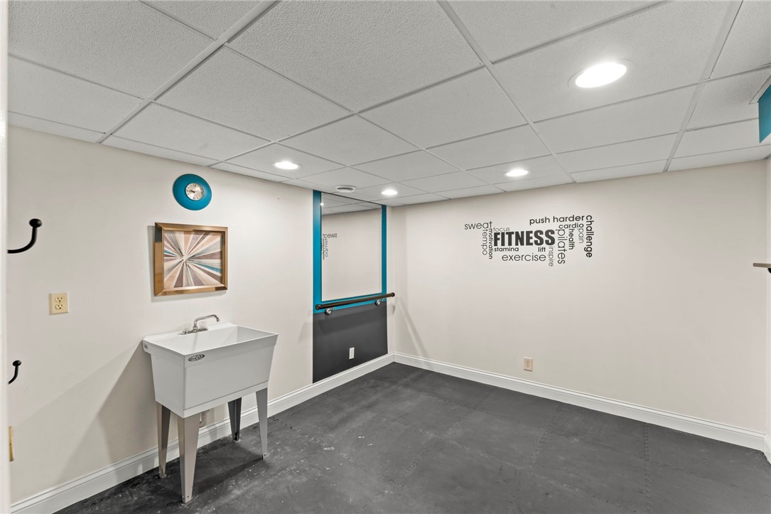 Venetia, Pennsylvania, 15367, United States, 3 Bedrooms Bedrooms, ,3 BathroomsBathrooms,Residential,For Sale,2001468