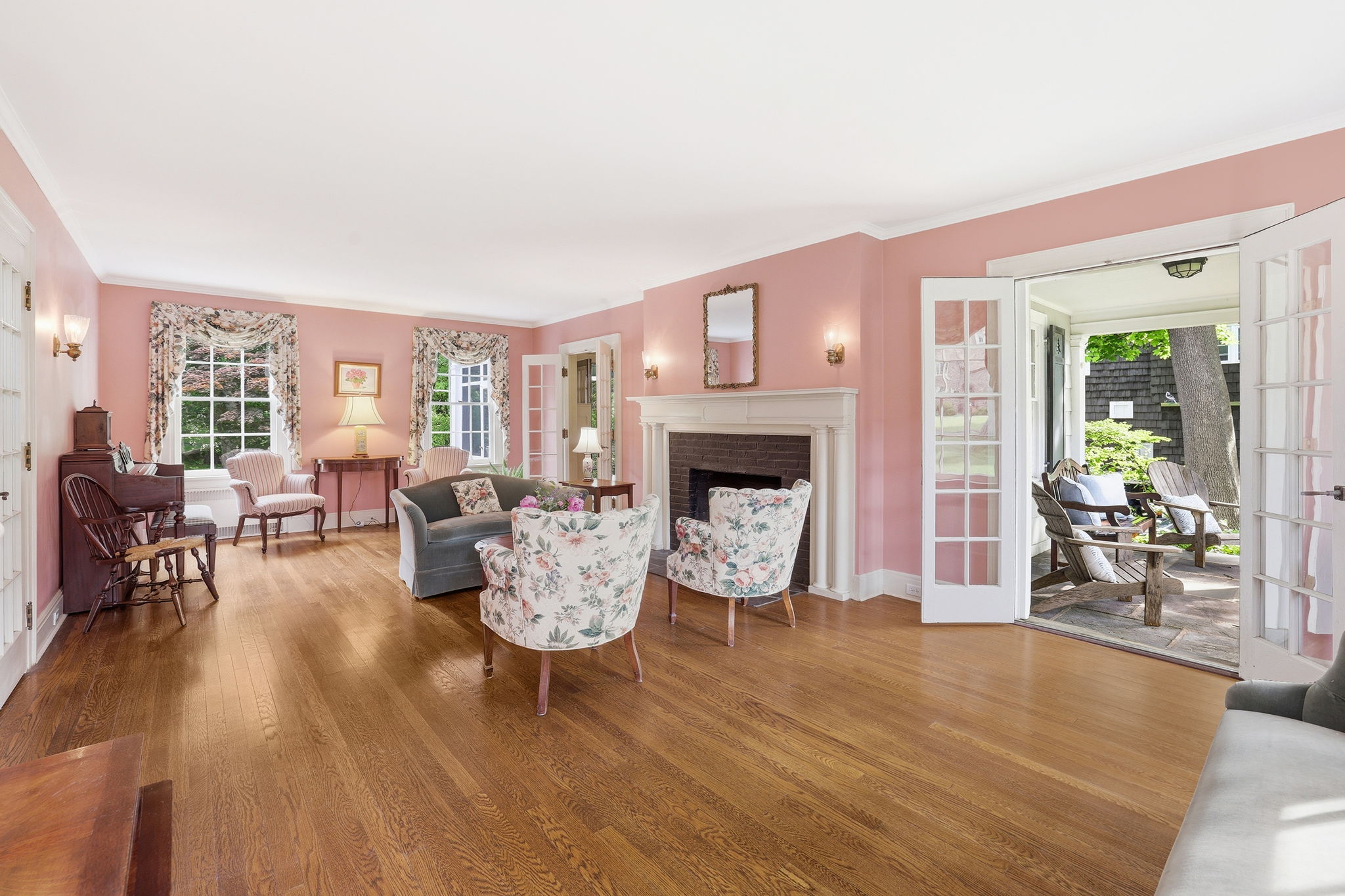  Timeless 1920s Colonial: A Historic Fairfield Grand Dame - 物件實景