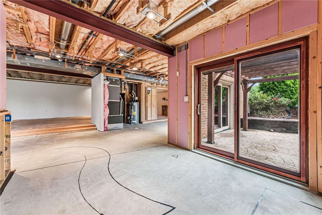 North Huntingdon, Pennsylvania, 15642, United States, 5 Bedrooms Bedrooms, ,4 BathroomsBathrooms,Residential,For Sale,1975902