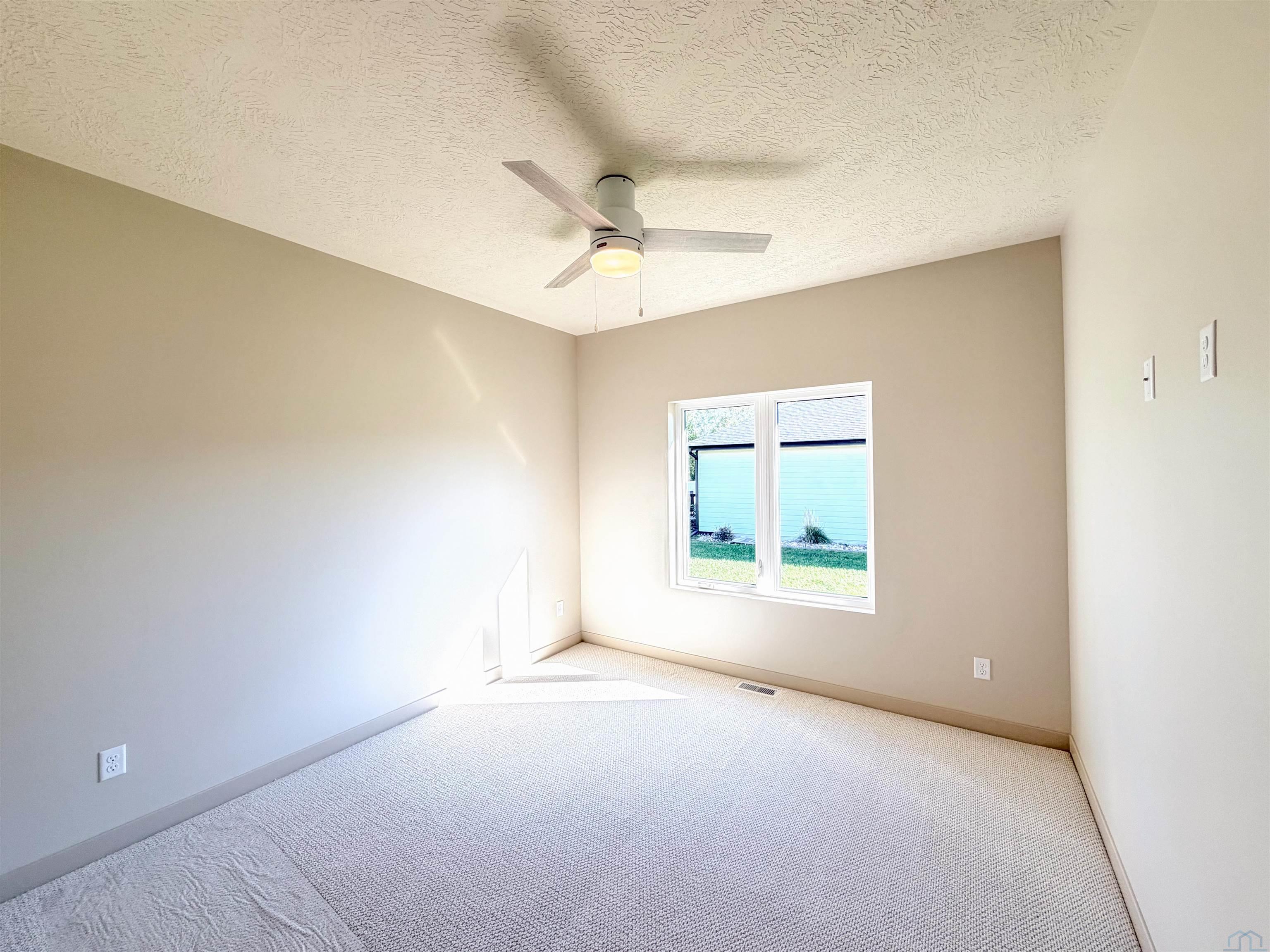 Sergeant Bluff, Iowa, 51054, United States, 3 Bedrooms Bedrooms, ,2 BathroomsBathrooms,Residential,For Sale,1974181