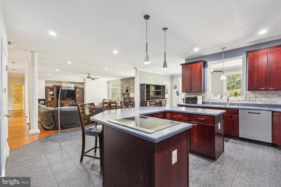 Huntingtown, Maryland, 20639, United States, 6 Bedrooms Bedrooms, ,6 BathroomsBathrooms,Residential,For Sale,1914130