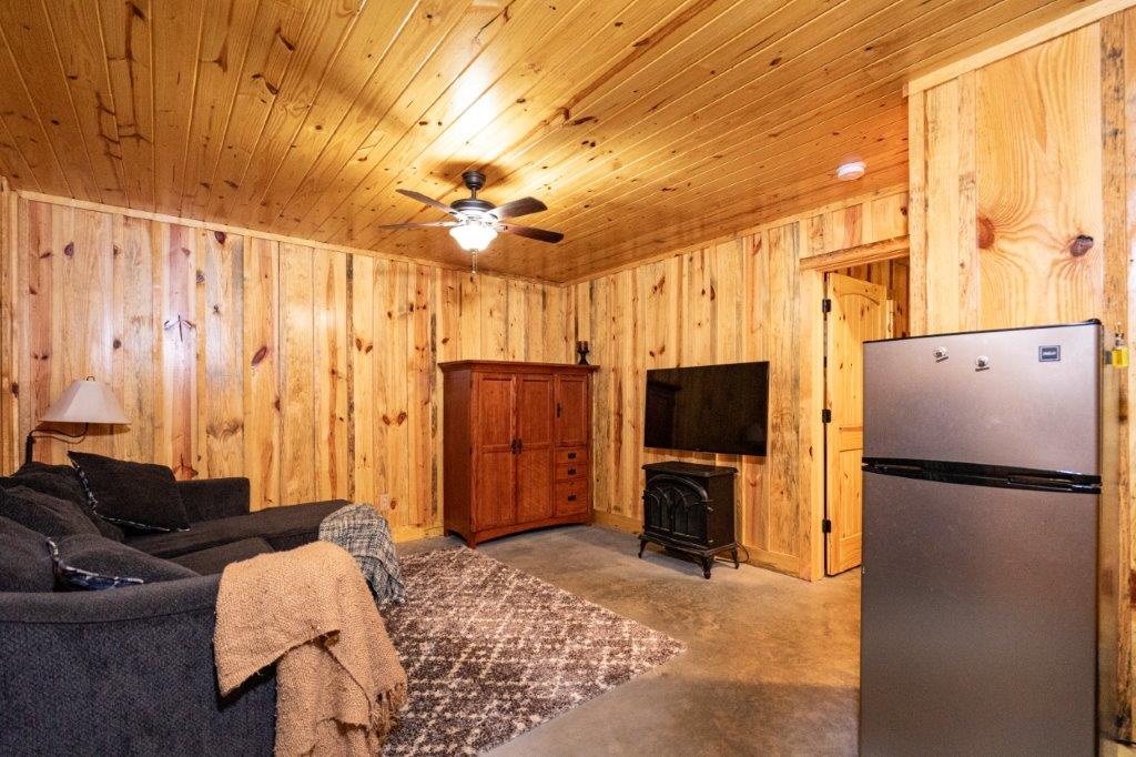 LaGrange, Georgia, 30240, United States, 2 Bedrooms Bedrooms, ,2 BathroomsBathrooms,Residential,For Sale,1865221