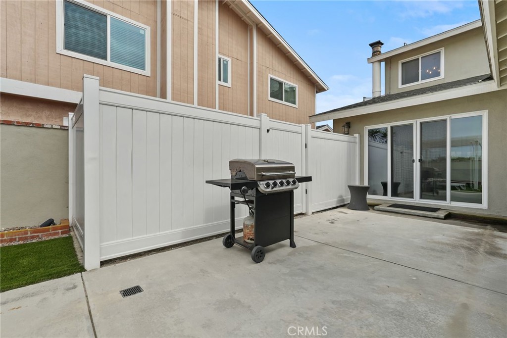 Oxnard, California, 93035, United States, 5 Bedrooms Bedrooms, ,1 BathroomBathrooms,Residential,For Sale,1847302