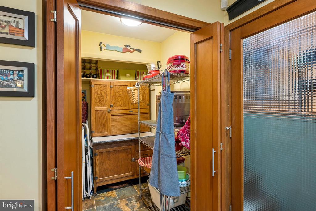 Wrightstown, New Jersey, 08562, United States, 5 Bedrooms Bedrooms, ,4 BathroomsBathrooms,Residential,For Sale,2048850