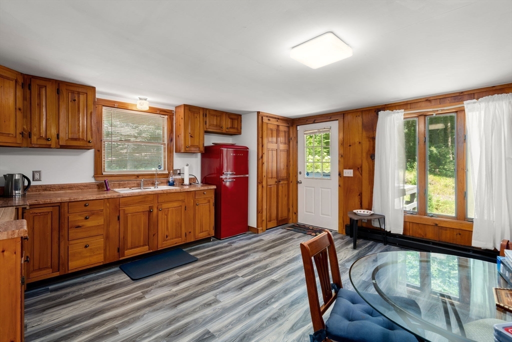 Holland, Massachusetts, 01521, United States, 7 Bedrooms Bedrooms, ,6 BathroomsBathrooms,Residential,For Sale,1941756