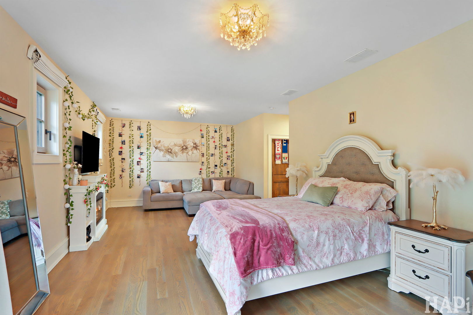 South Barrington, Illinois, 60010, United States, 5 Bedrooms Bedrooms, ,6 BathroomsBathrooms,Residential,For Sale,1947968