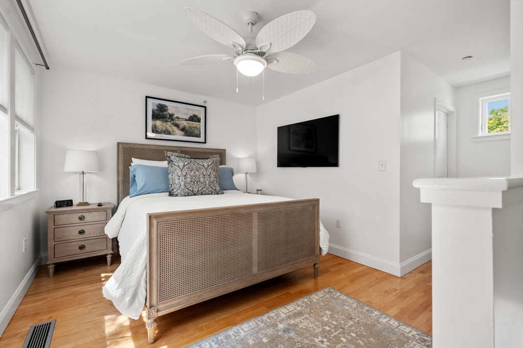 Newburyport, Massachusetts, 01950, United States, 3 Bedrooms Bedrooms, ,3 BathroomsBathrooms,Residential,For Sale,1918140